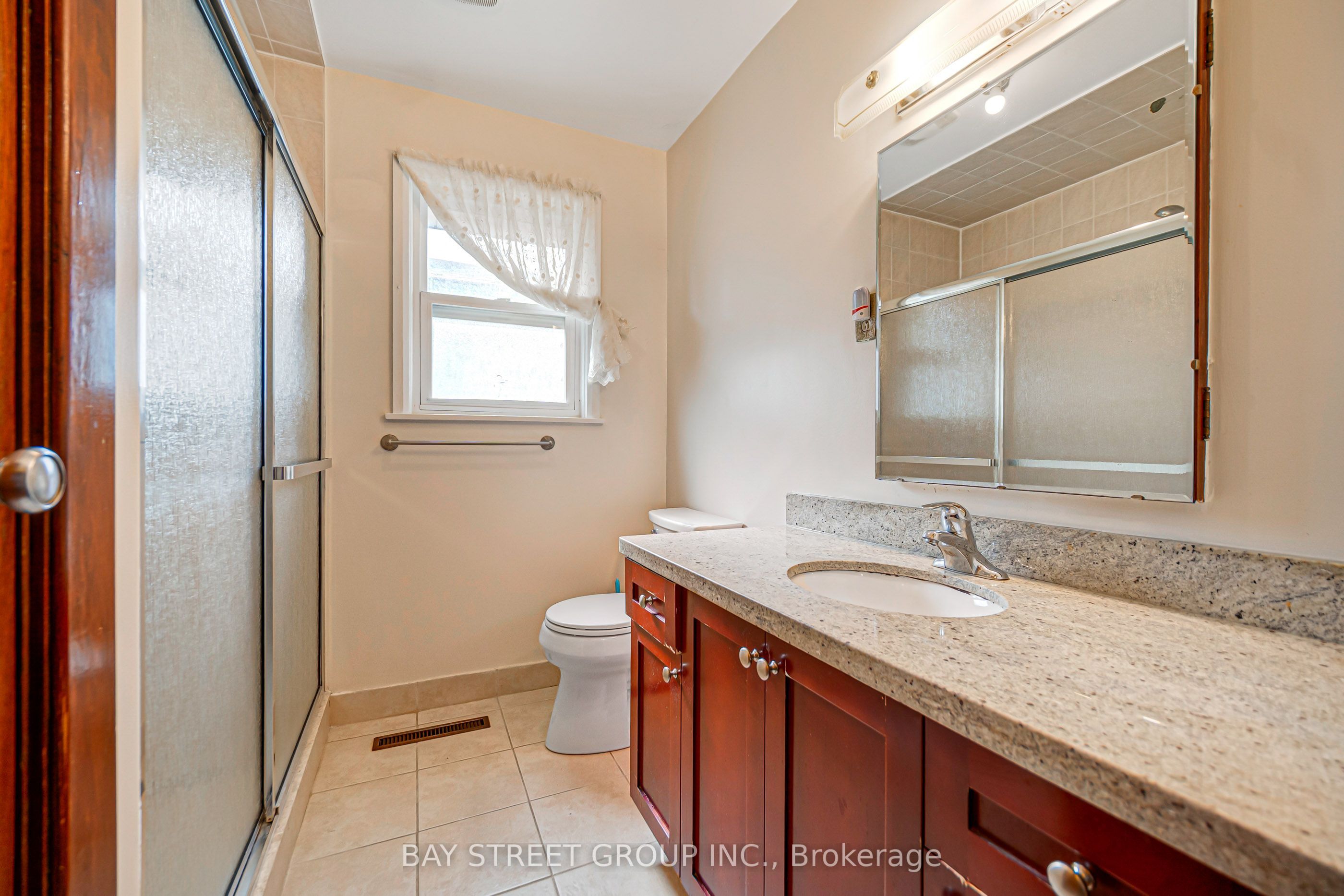 260 Moore Park Avenue Property Photo 19