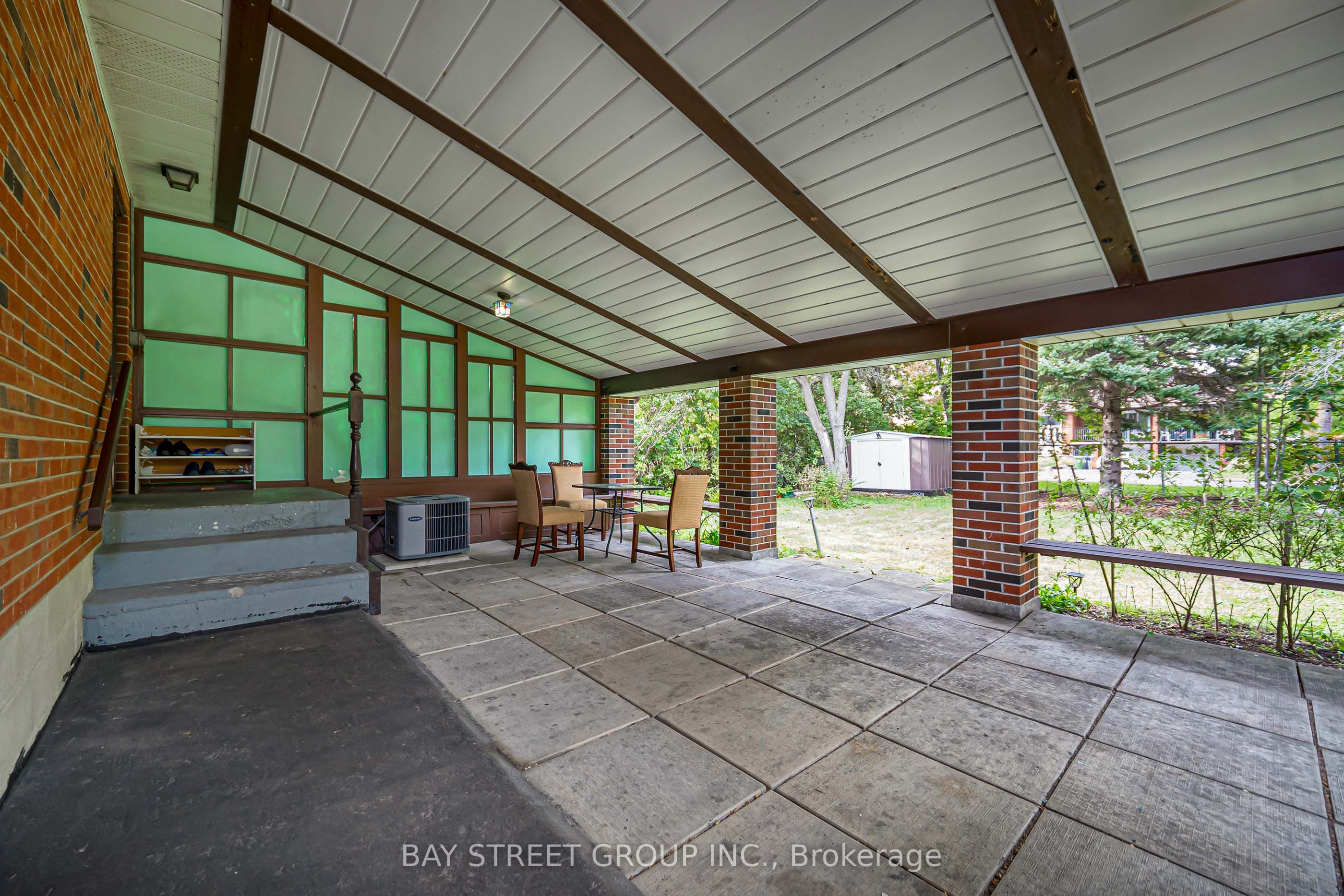260 Moore Park Avenue Property Photo 37
