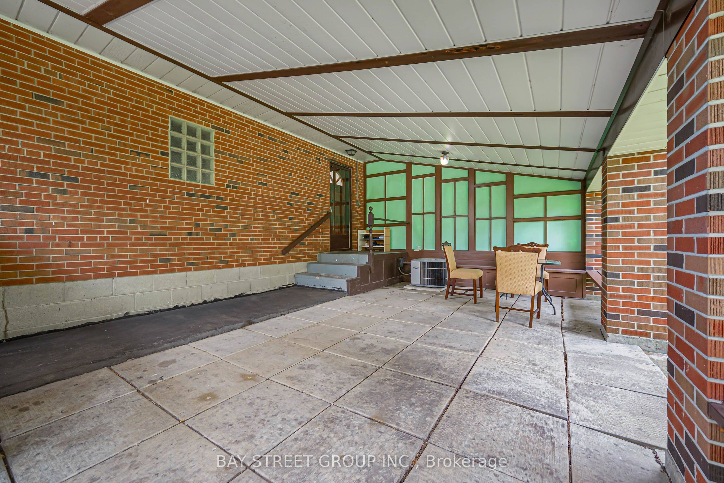 260 Moore Park Avenue Property Photo 38