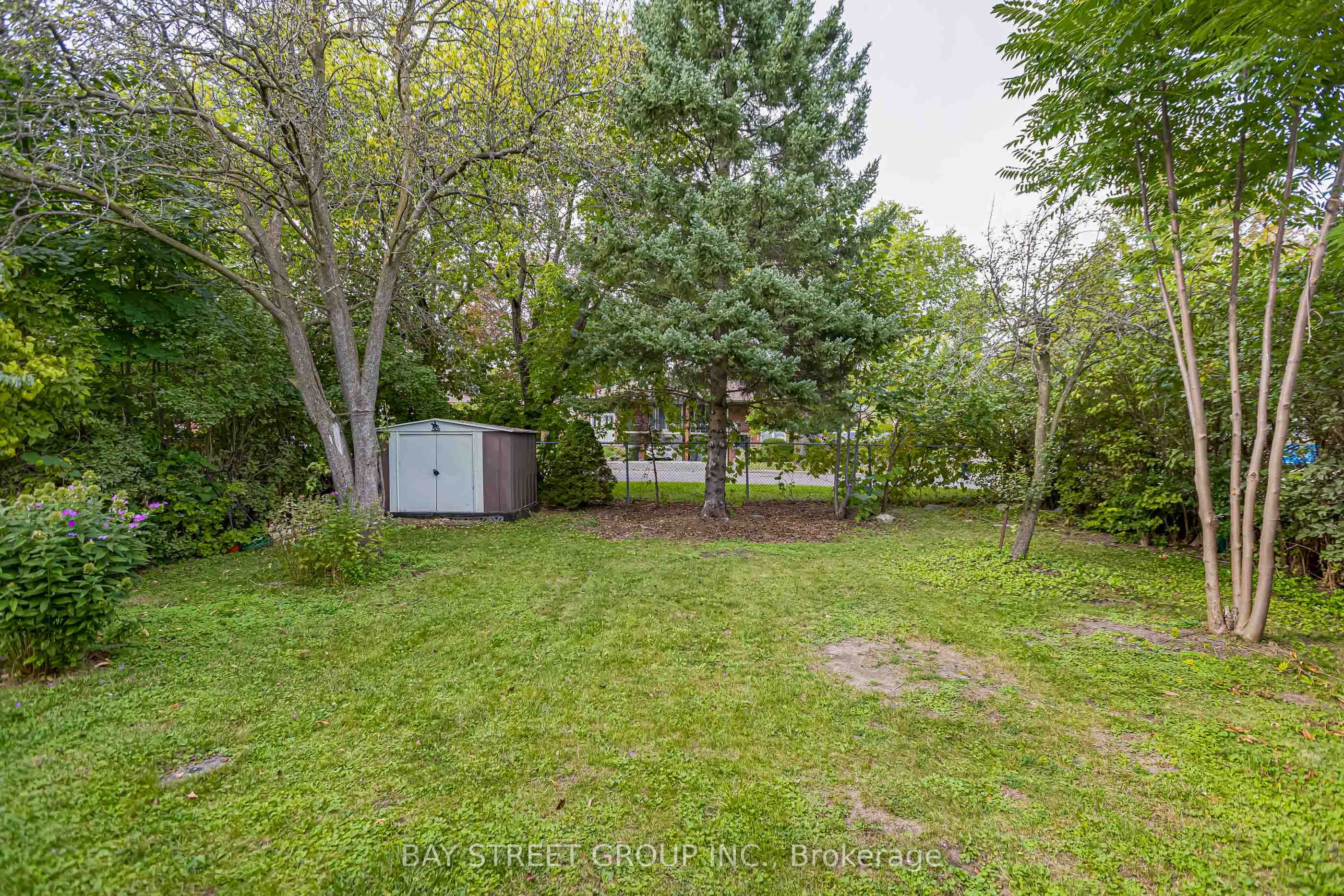 260 Moore Park Avenue Property Photo 40