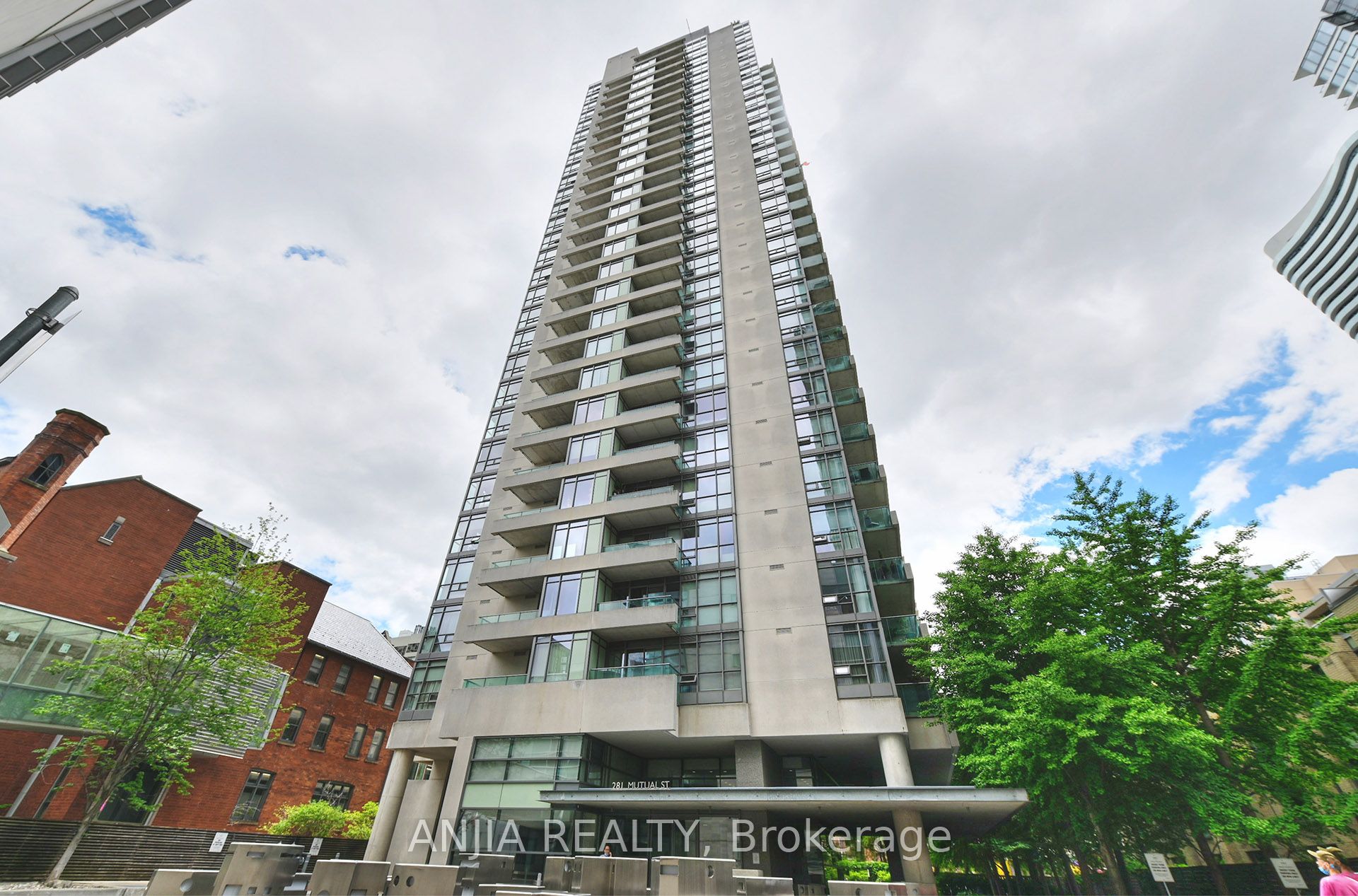 281 Mutual Street 1001 Property Photo 1