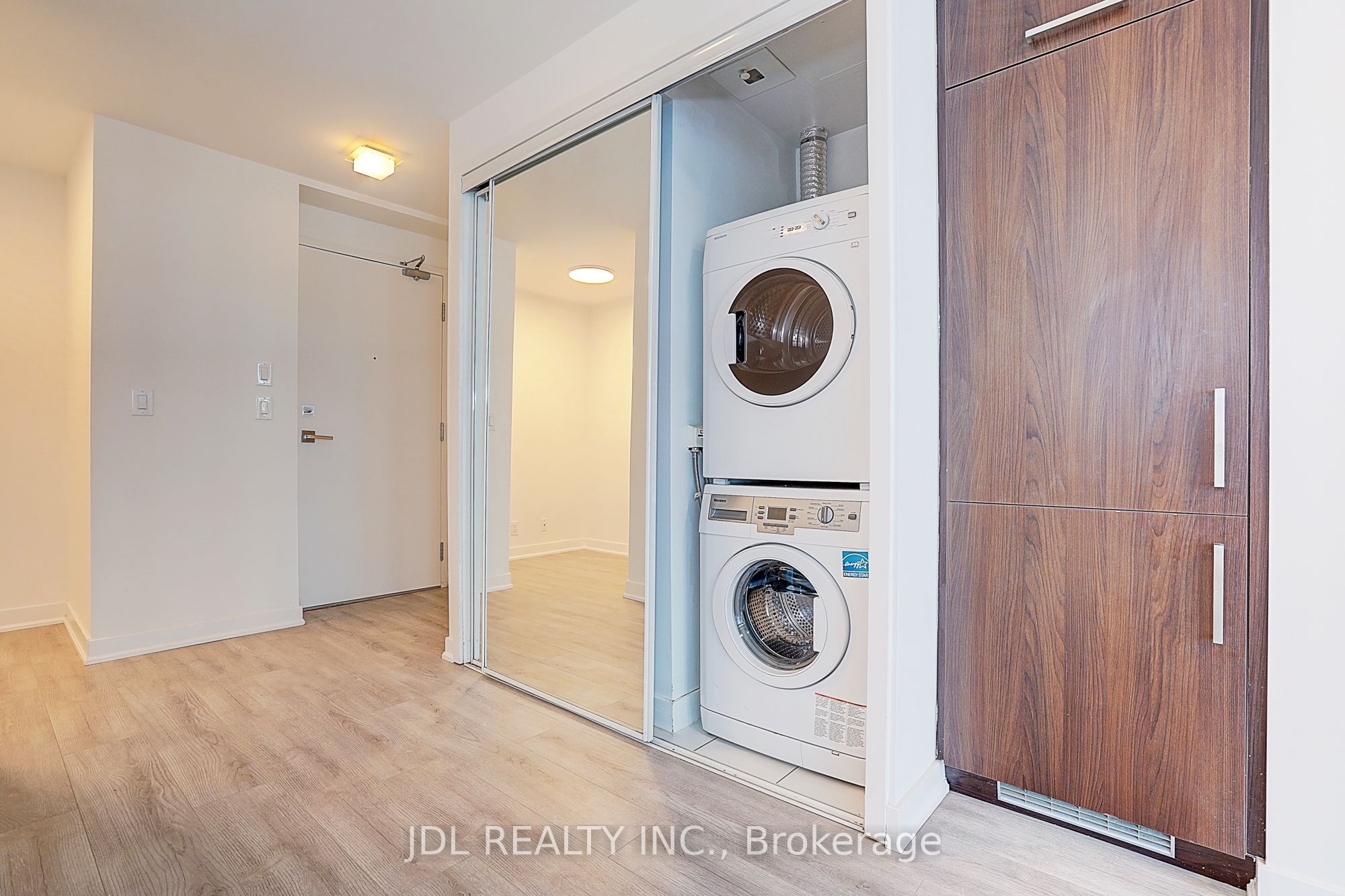14 York Street 2012 Property Photo 15