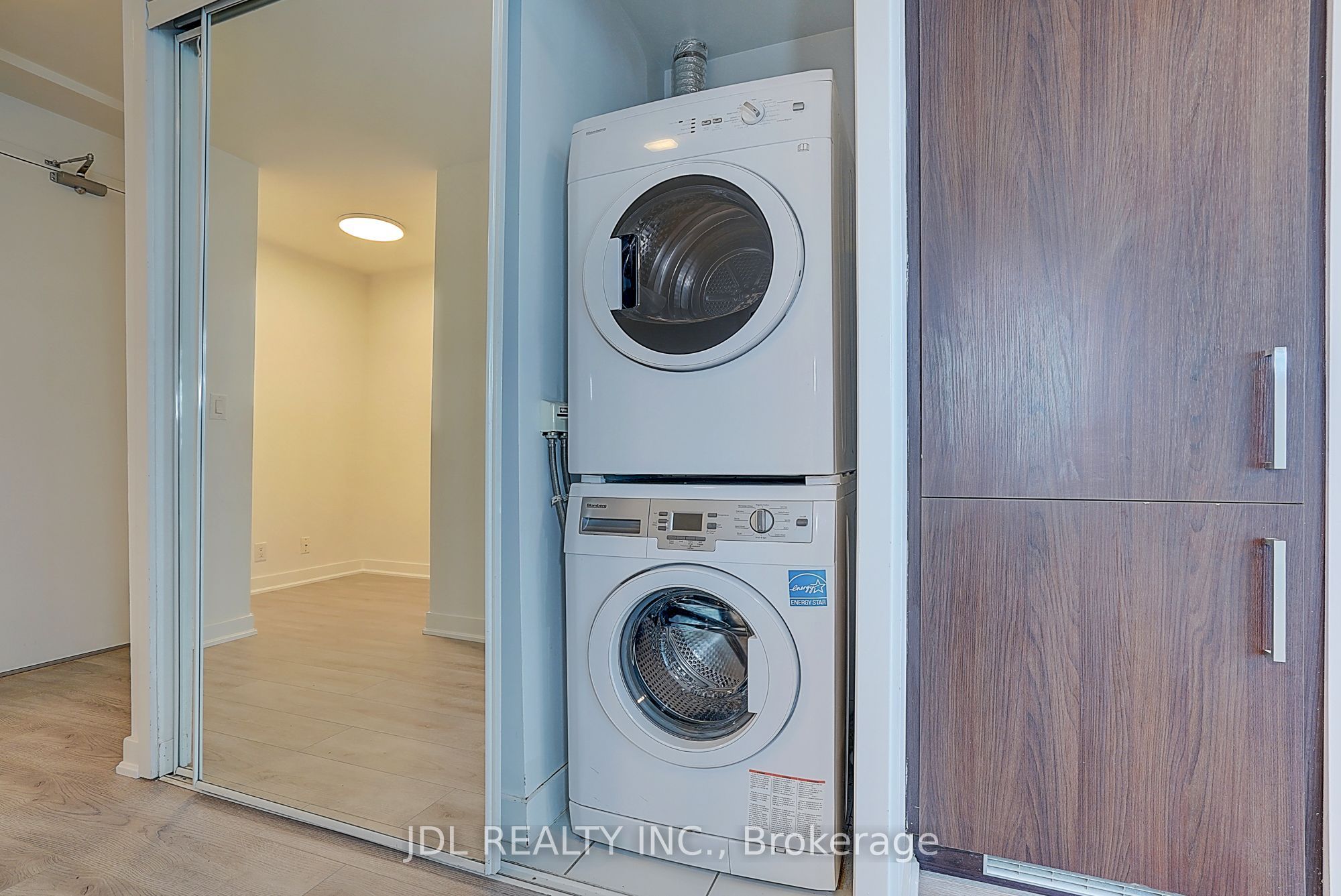 14 York Street 2012 Property Photo 40
