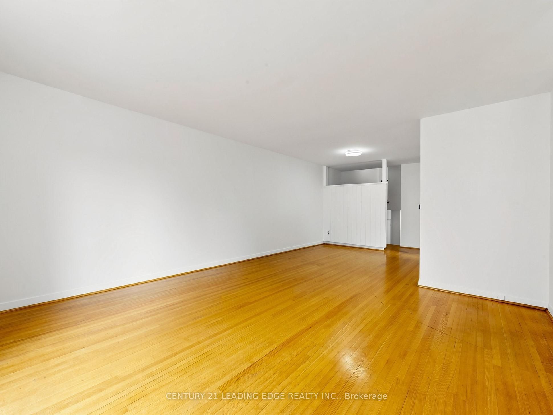 219 Lynedock Crescent Property Photo 8
