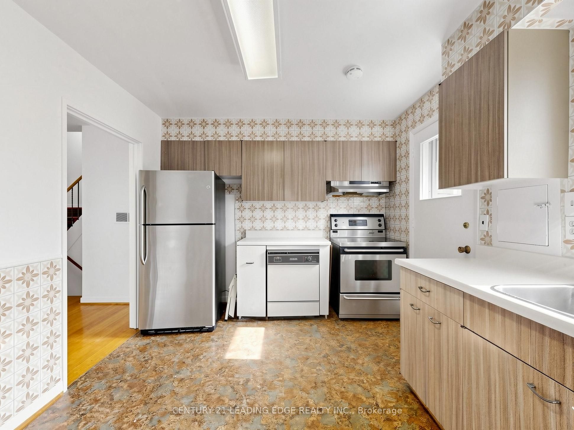 219 Lynedock Crescent Property Photo 15