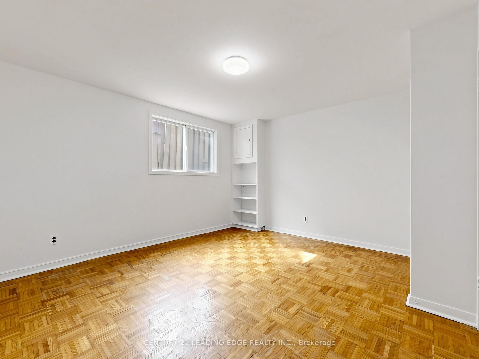 219 Lynedock Crescent Property Photo 18