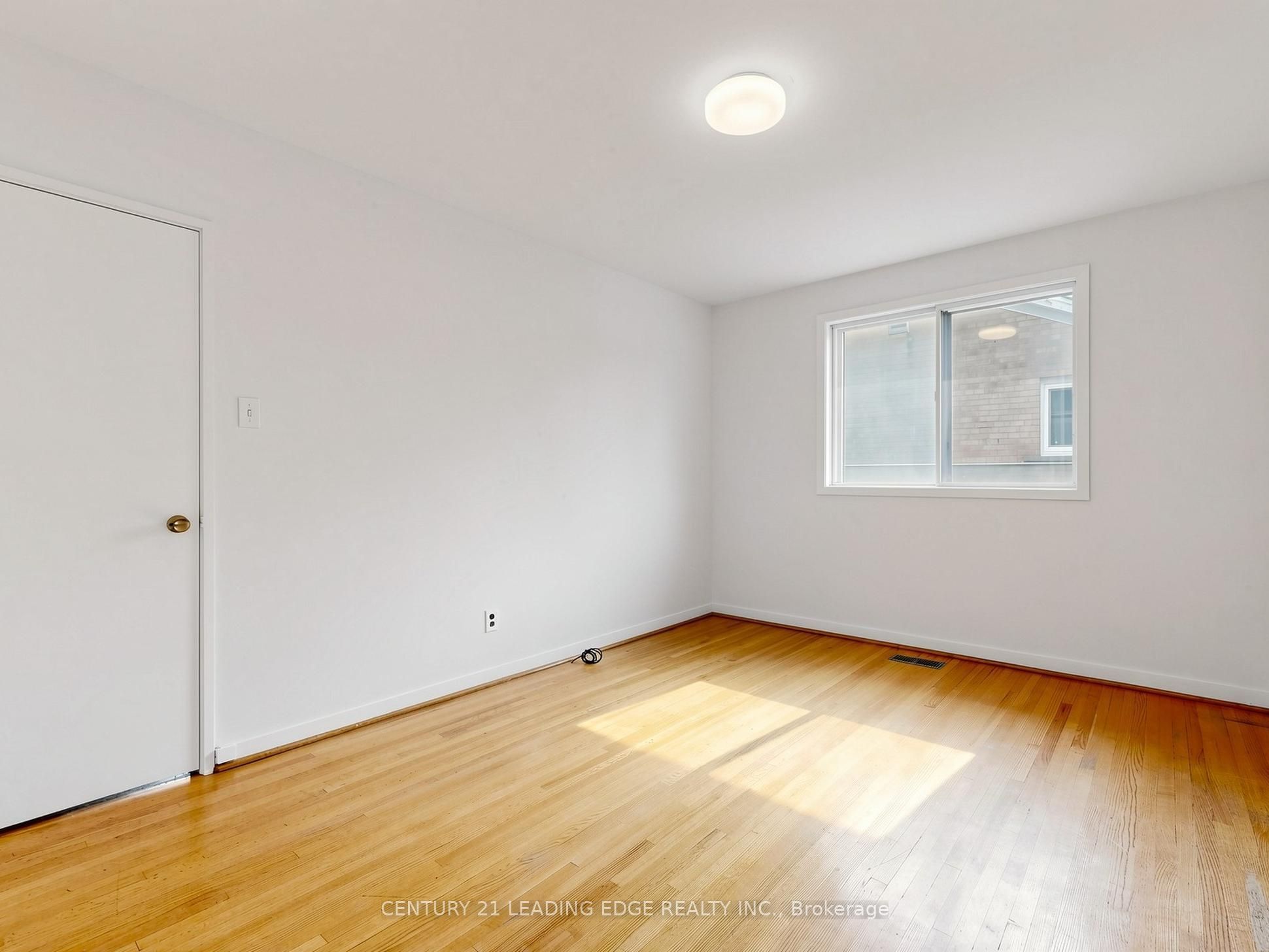 219 Lynedock Crescent Property Photo 26
