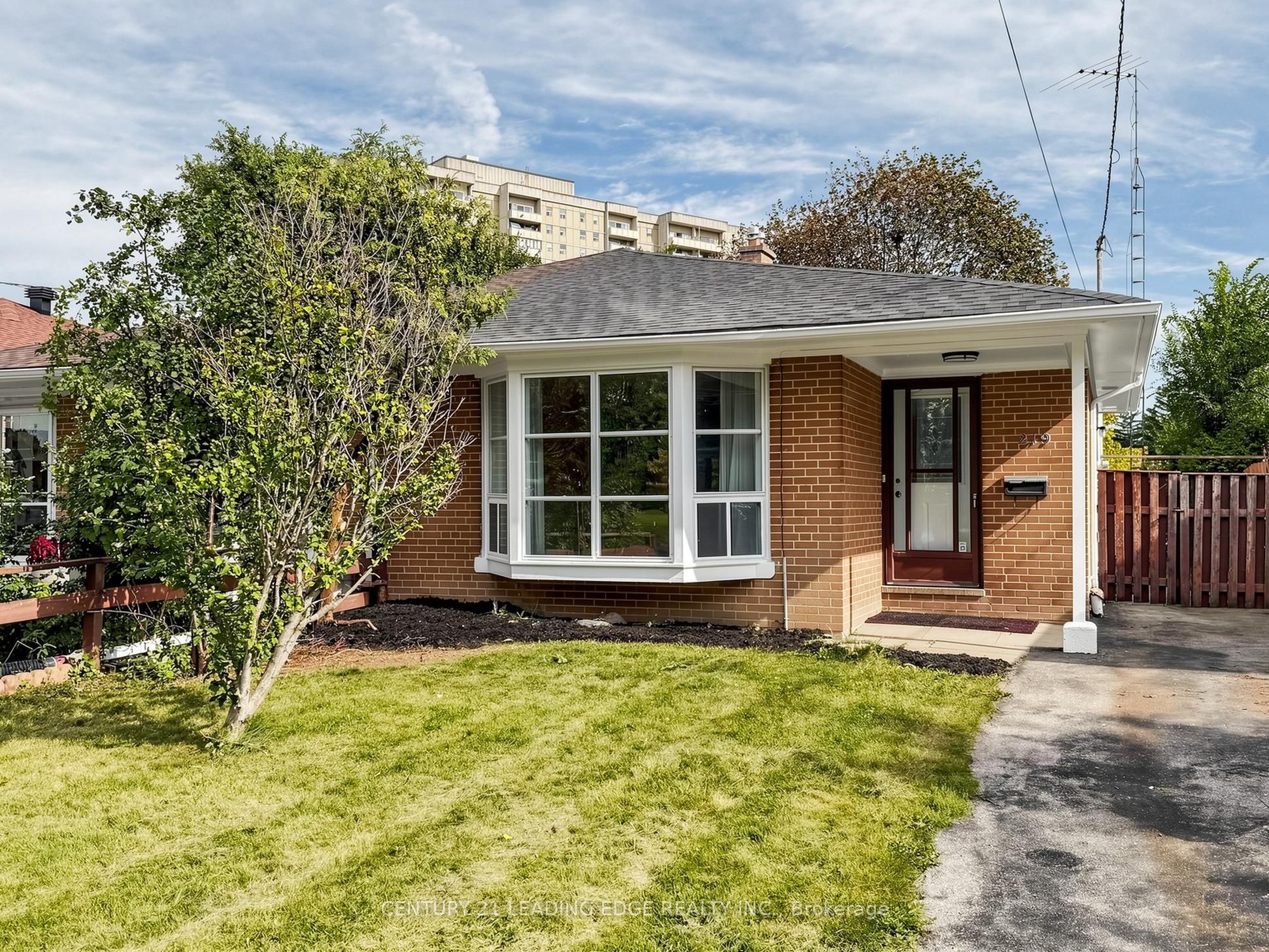 219 Lynedock Crescent Property Photo 38