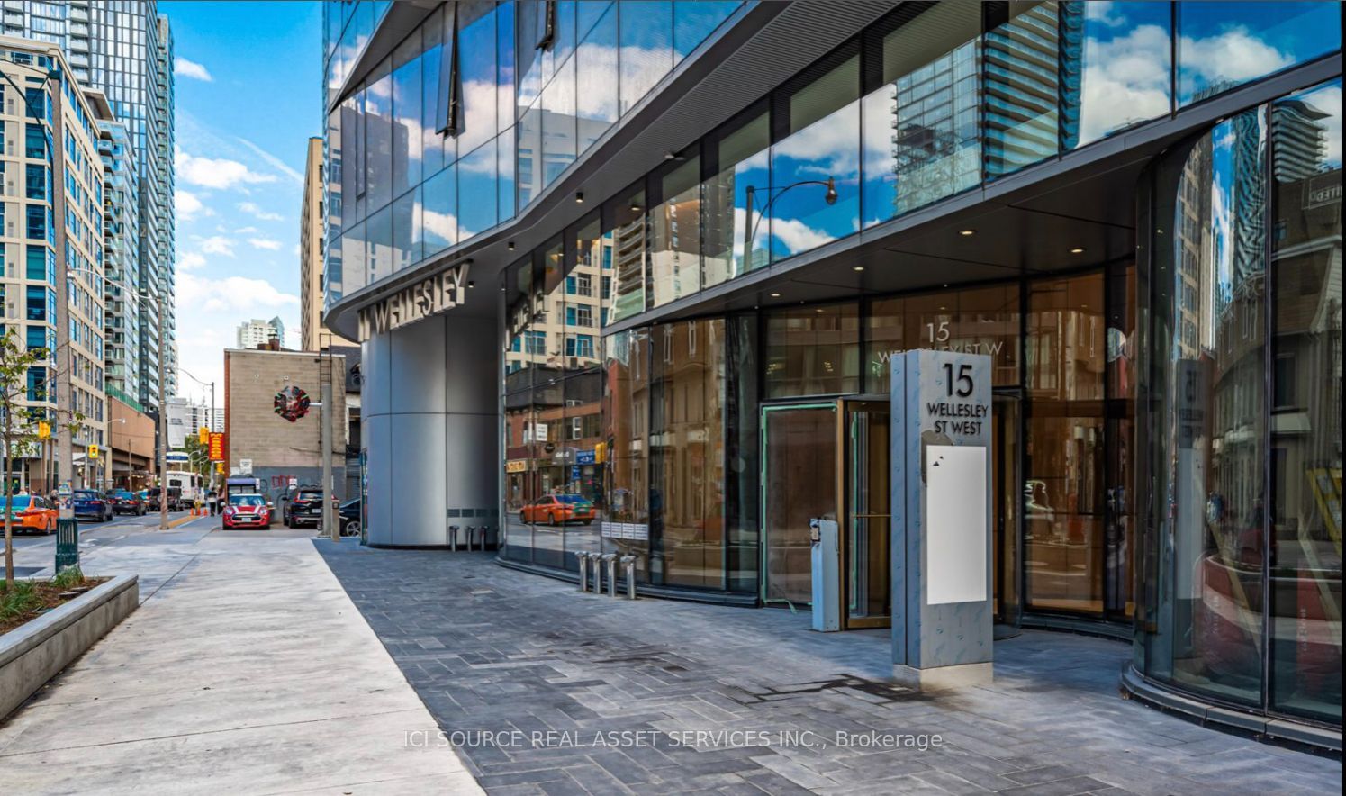 15 Wellesley Street W 213