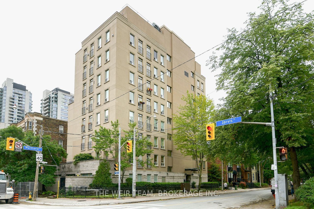 135 Maitland Street 202
