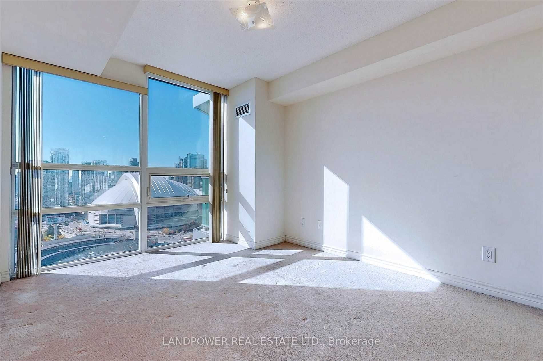19 Grand Trunk Crescent 3315 Property Photo 19