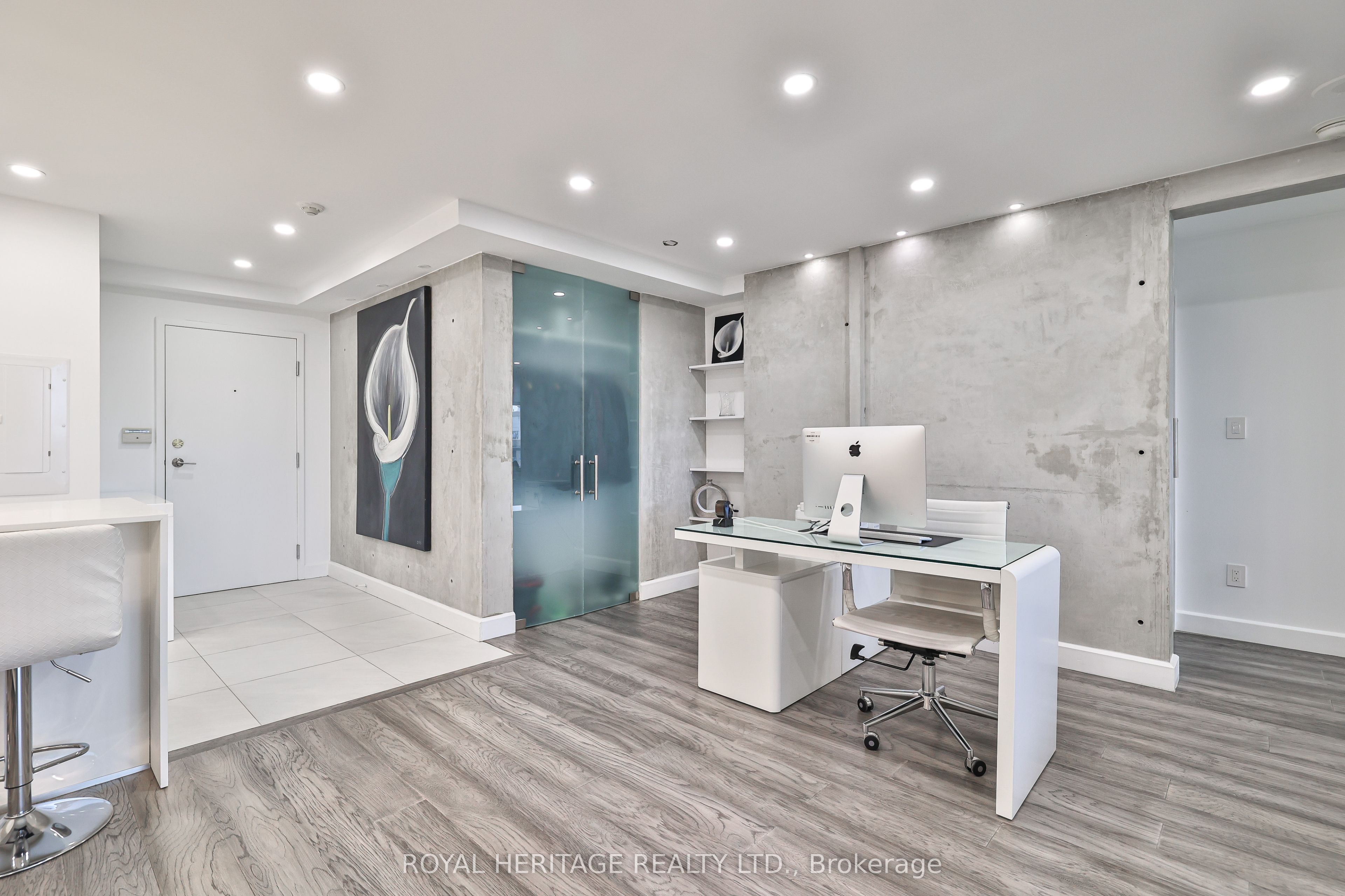 10 Torresdale Avenue 801 Property Photo 3