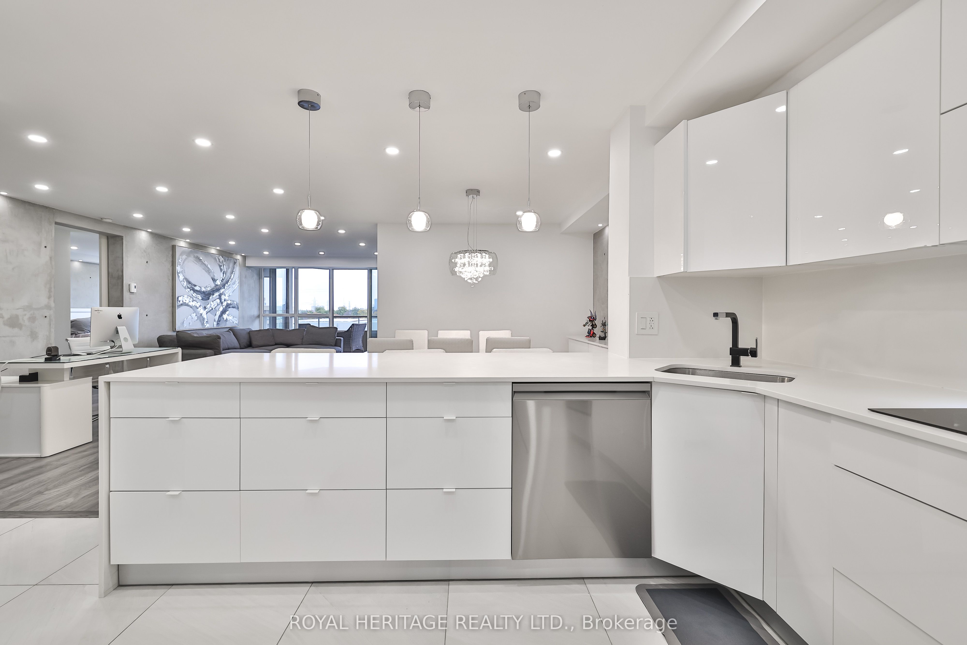 10 Torresdale Avenue 801 Property Photo 6