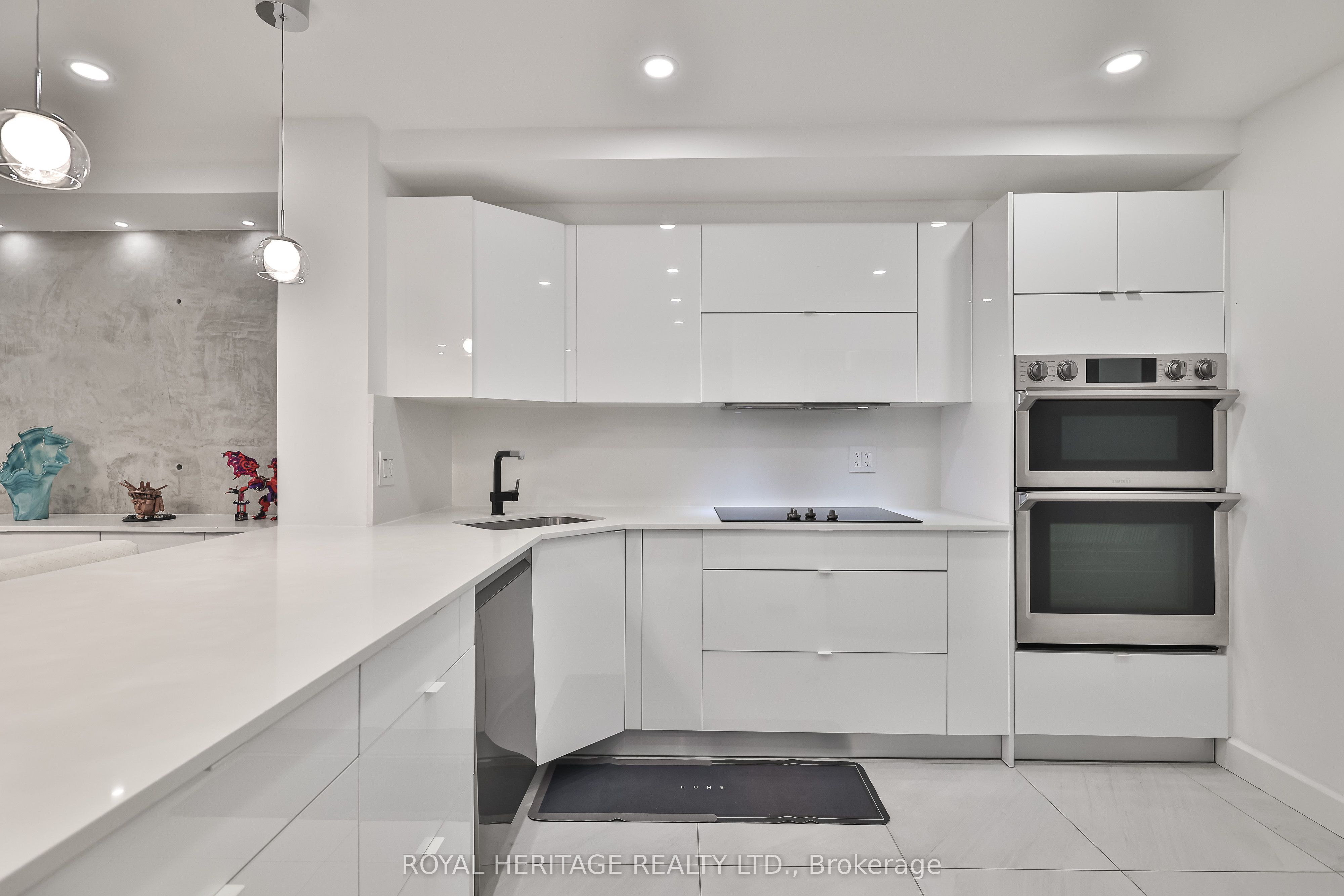 10 Torresdale Avenue 801 Property Photo 9