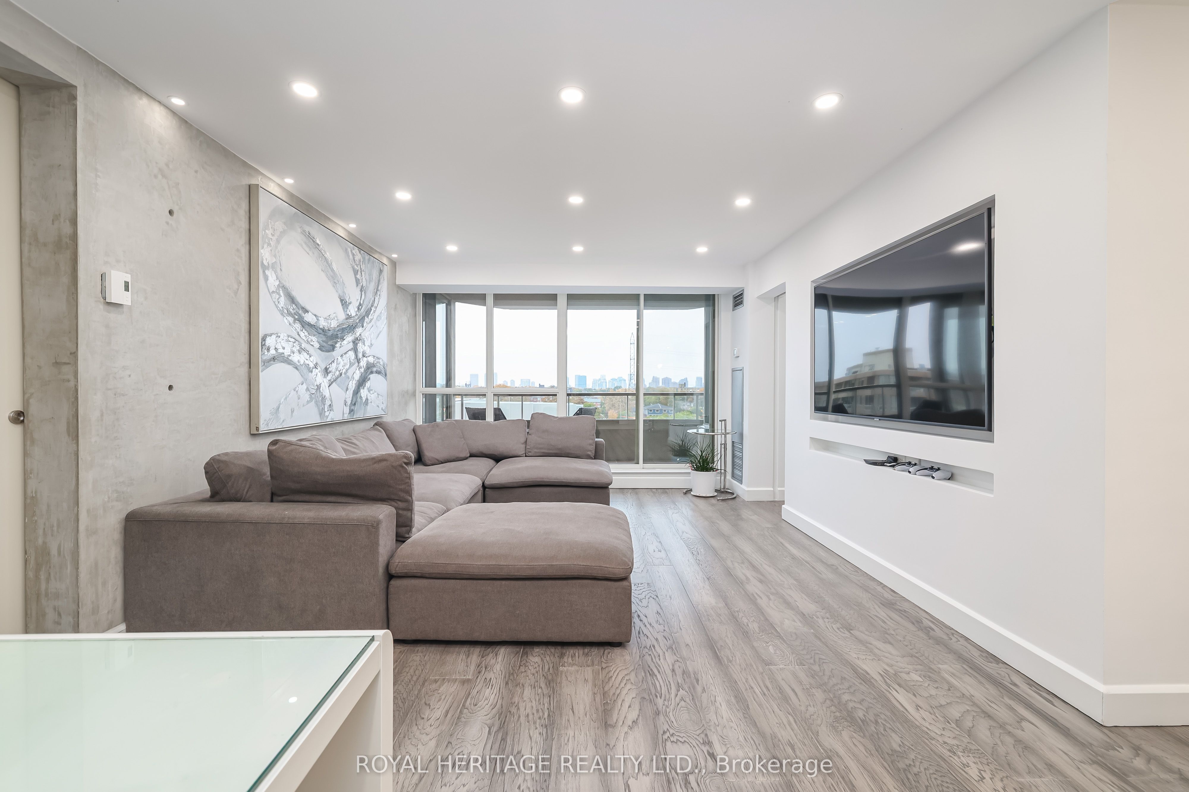 10 Torresdale Avenue 801 Property Photo 19