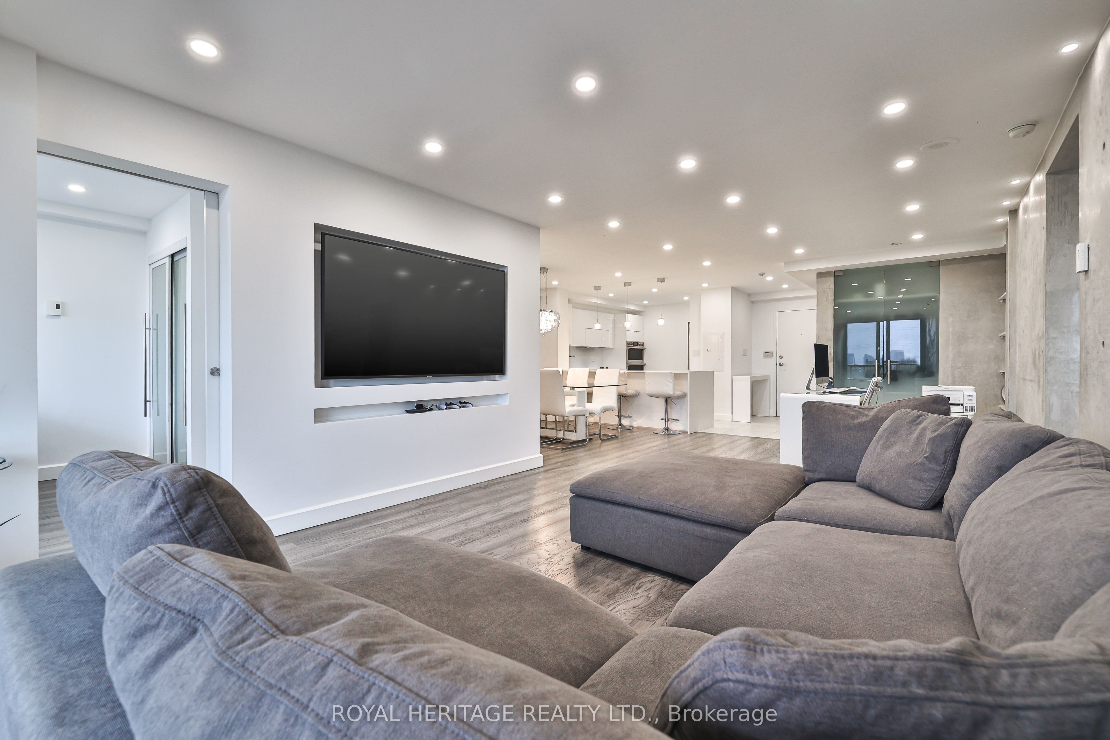 10 Torresdale Avenue 801 Property Photo 20