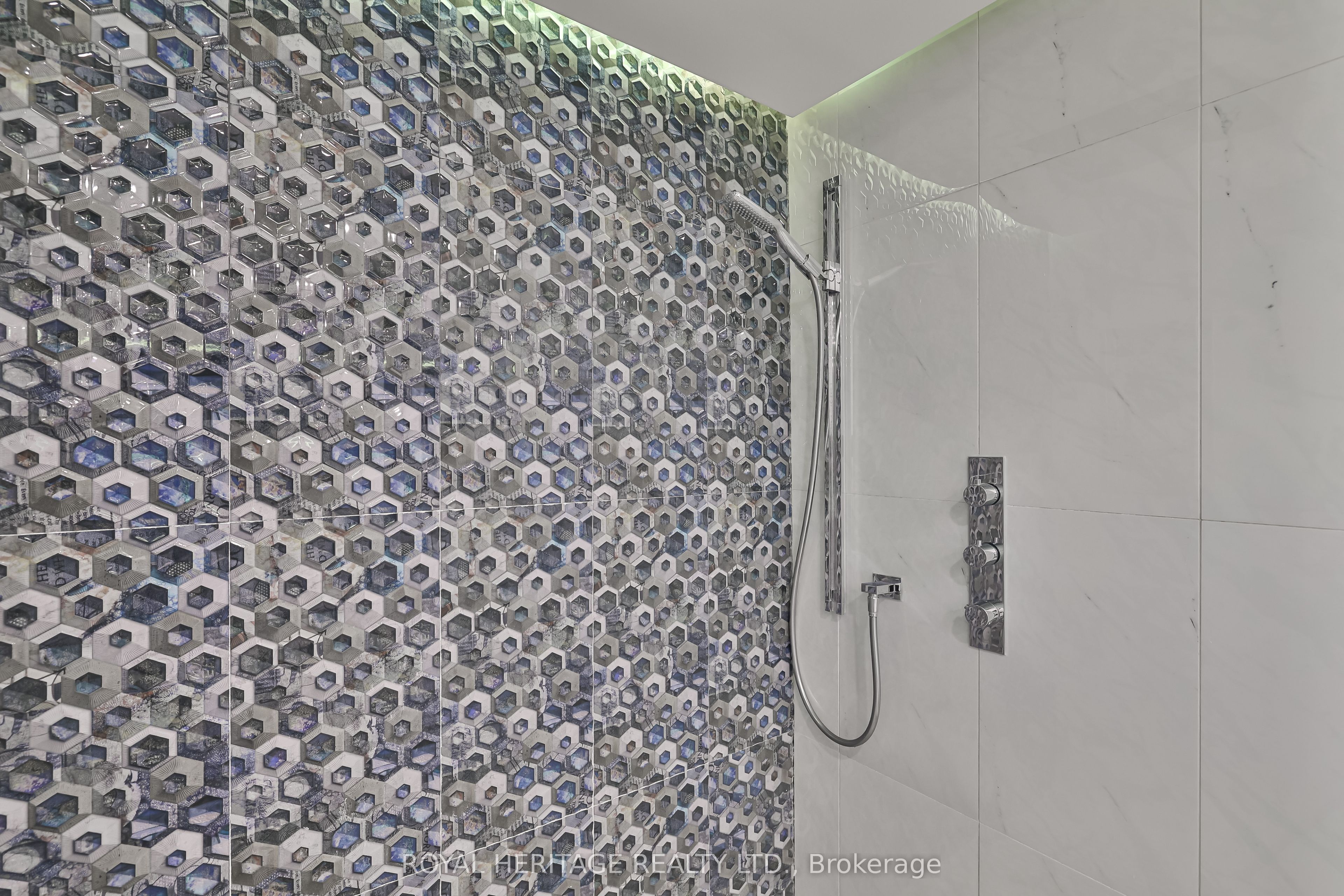 10 Torresdale Avenue 801 Property Photo 30