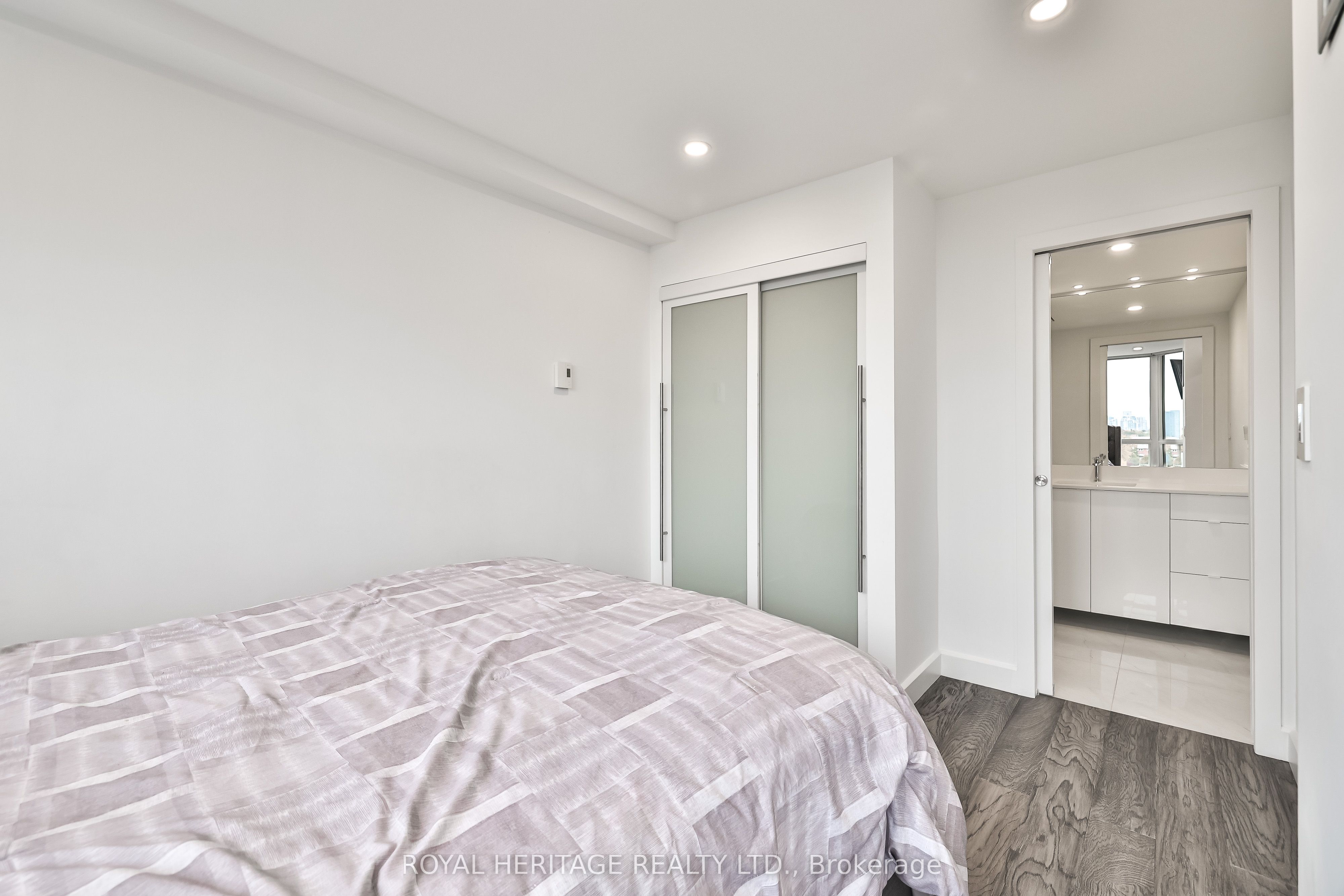 10 Torresdale Avenue 801 Property Photo 34
