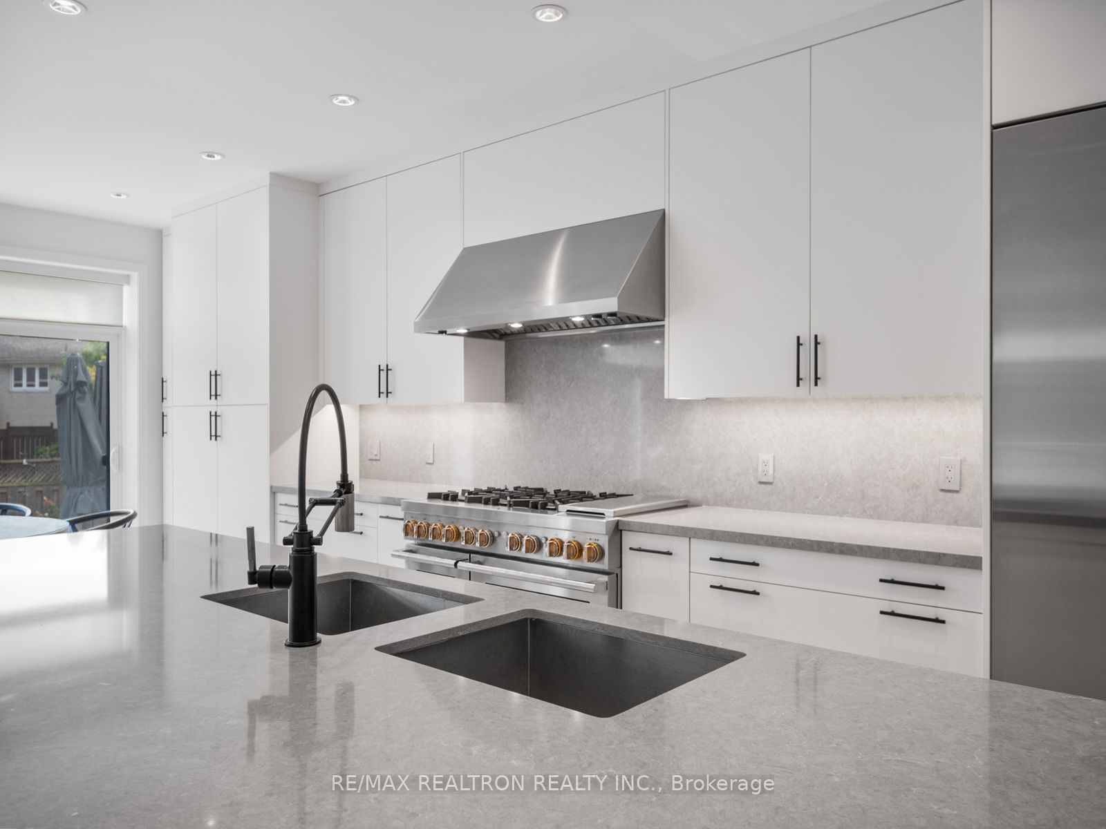 240 Maxwell Street Property Photo 10