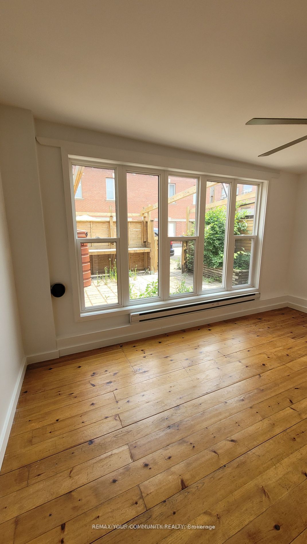 864 Millwood Road Studio Unit Property Photo 2