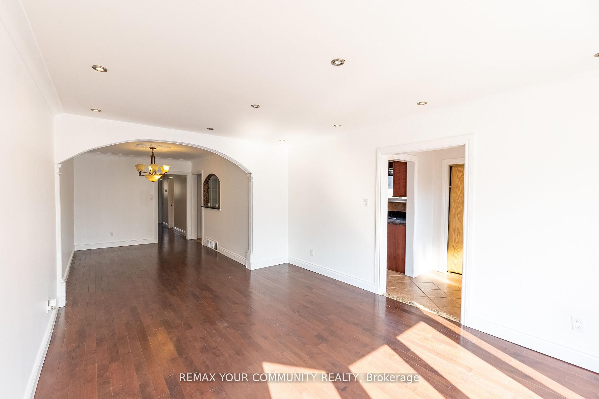 32 Marbury Crescent Main Property Photo 7