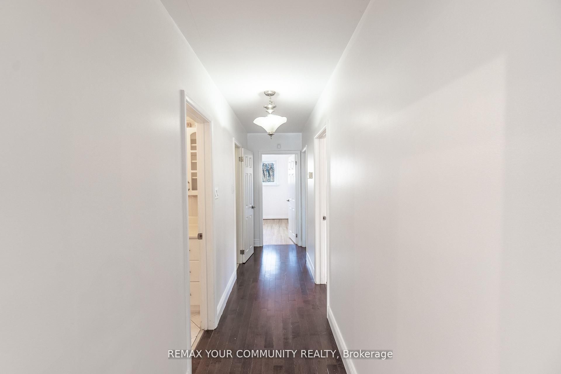32 Marbury Crescent Main Property Photo 12
