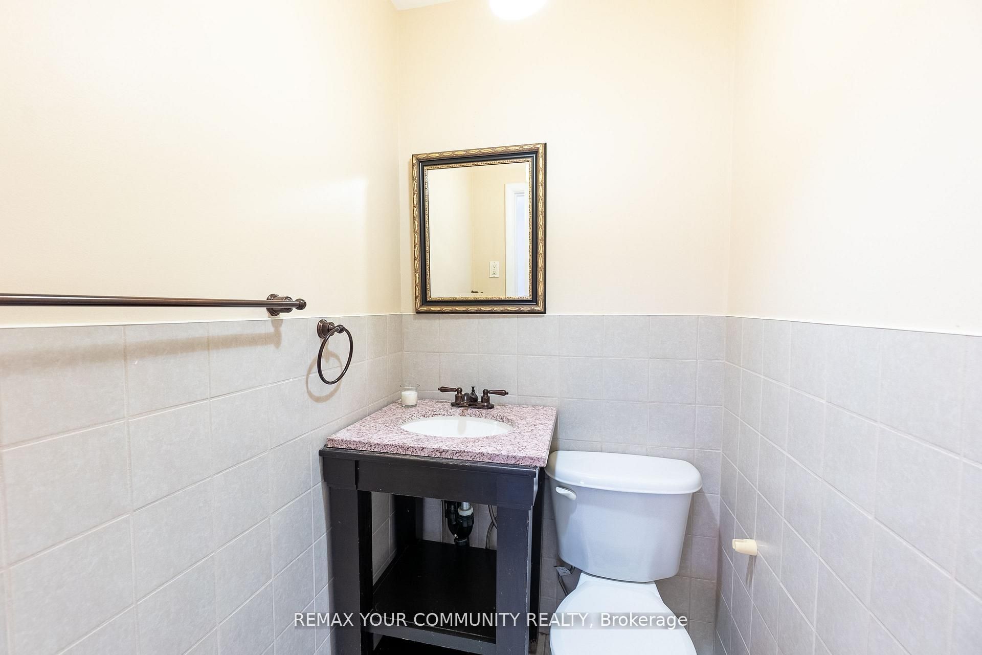 32 Marbury Crescent Main Property Photo 17