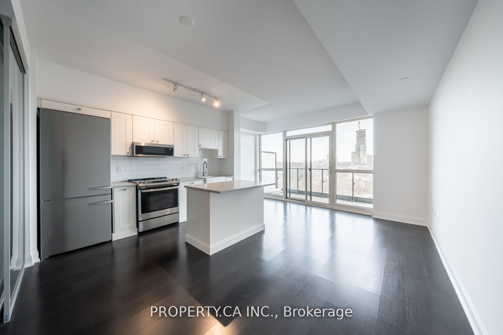 160 Vanderhoof Avenue 601 Property Photo 1