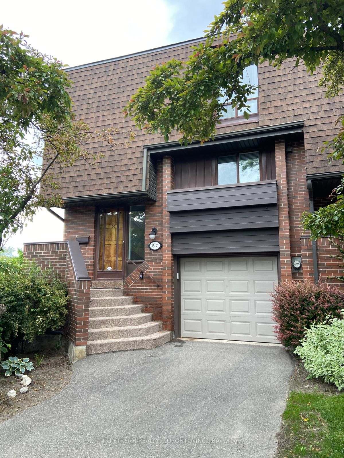 57 Gypsy Roseway Property Photo 1