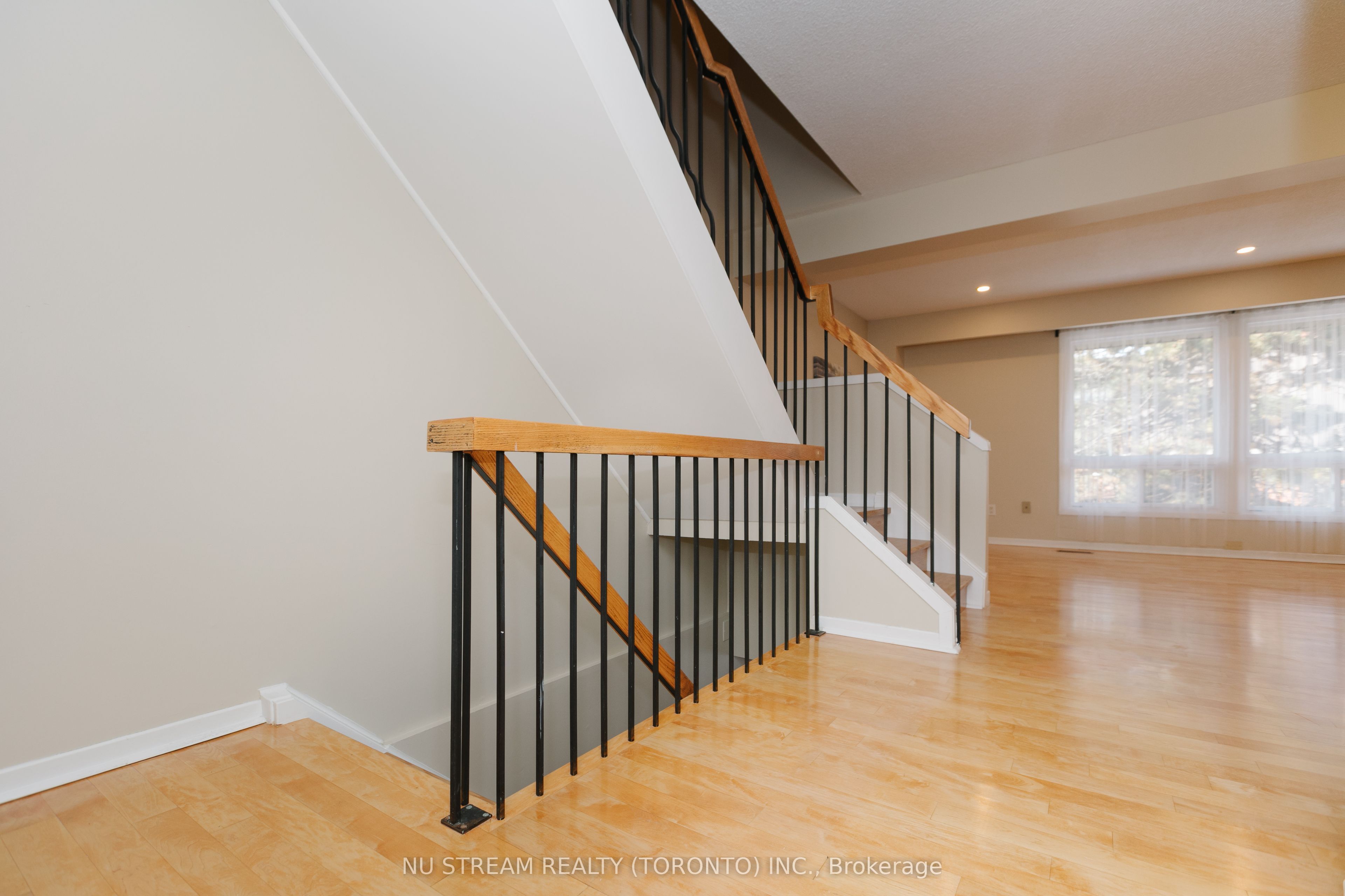57 Gypsy Roseway Property Photo 4