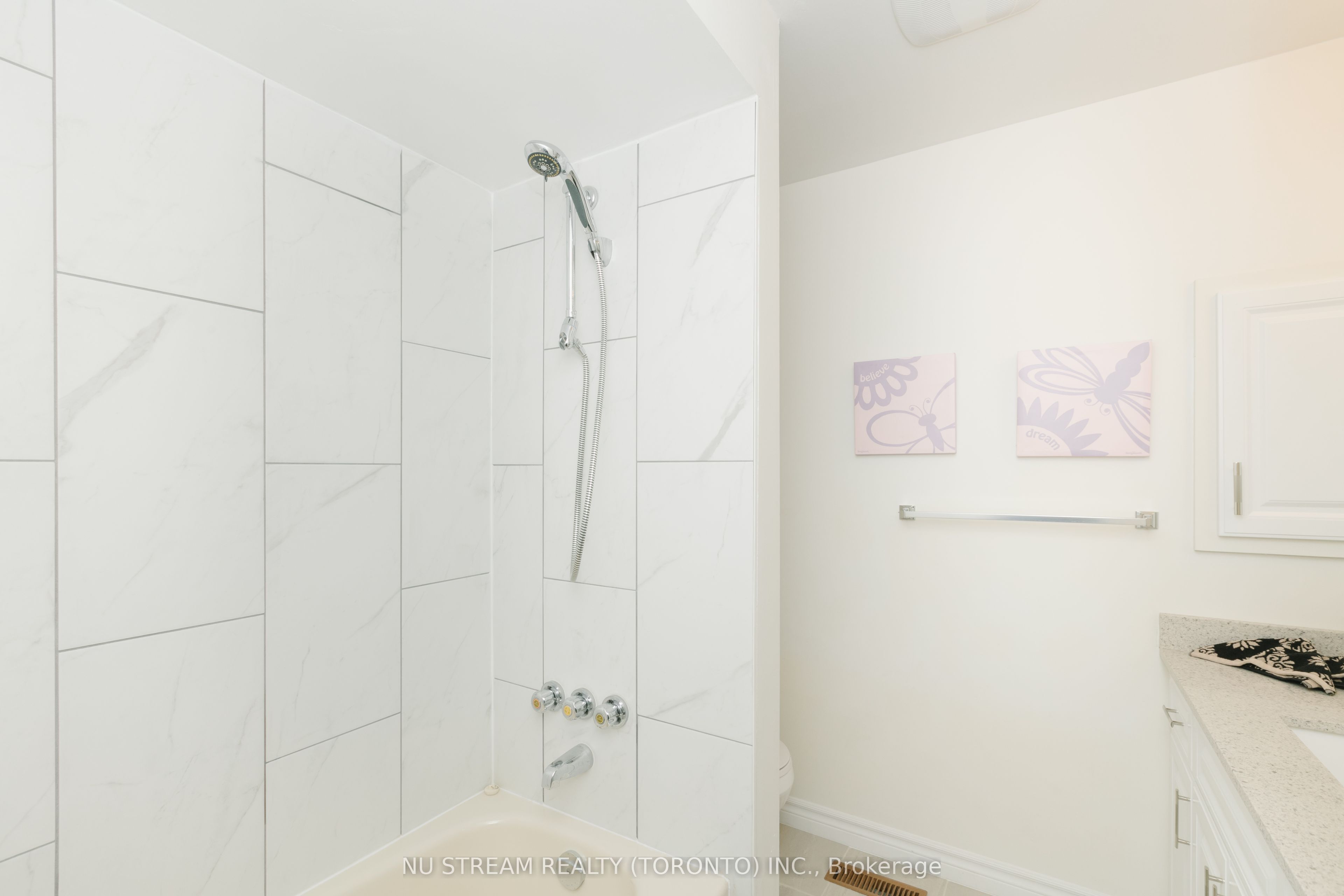 57 Gypsy Roseway Property Photo 12