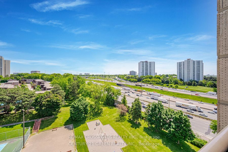 5 Parkway Forest Drive 1109 Property Photo 19