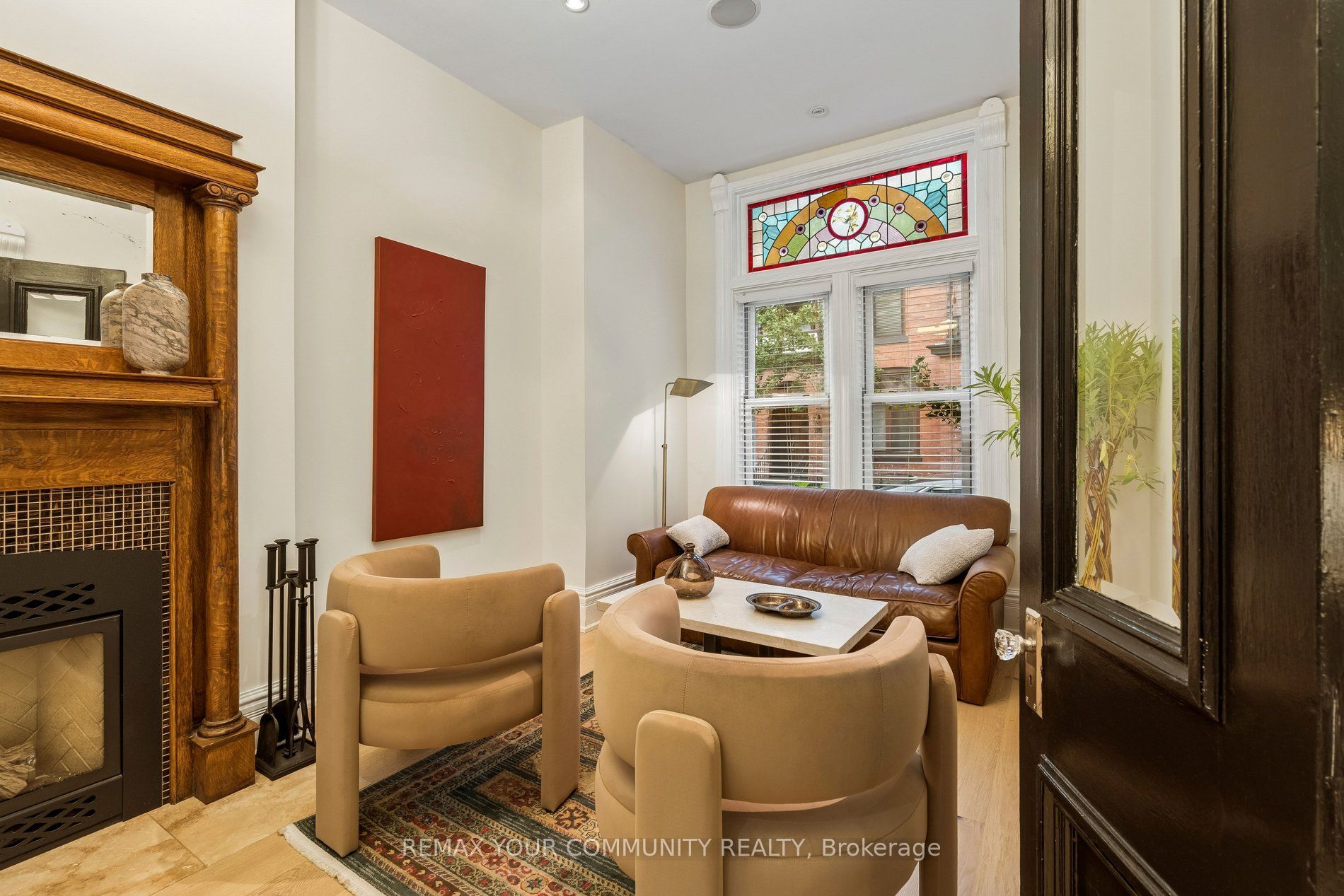 21 Laurier Avenue E Property Photo 7