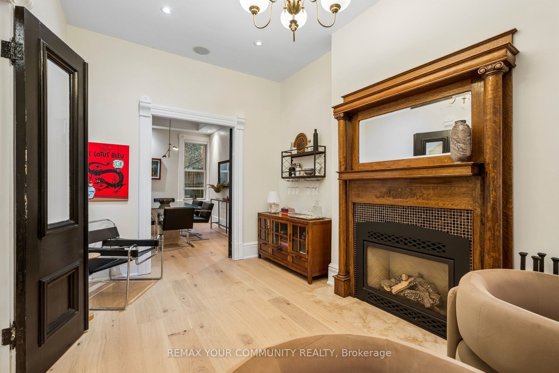 21 Laurier Avenue E Property Photo 9