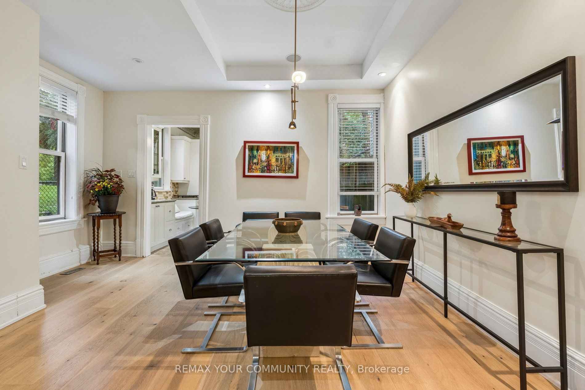 21 Laurier Avenue E Property Photo 10
