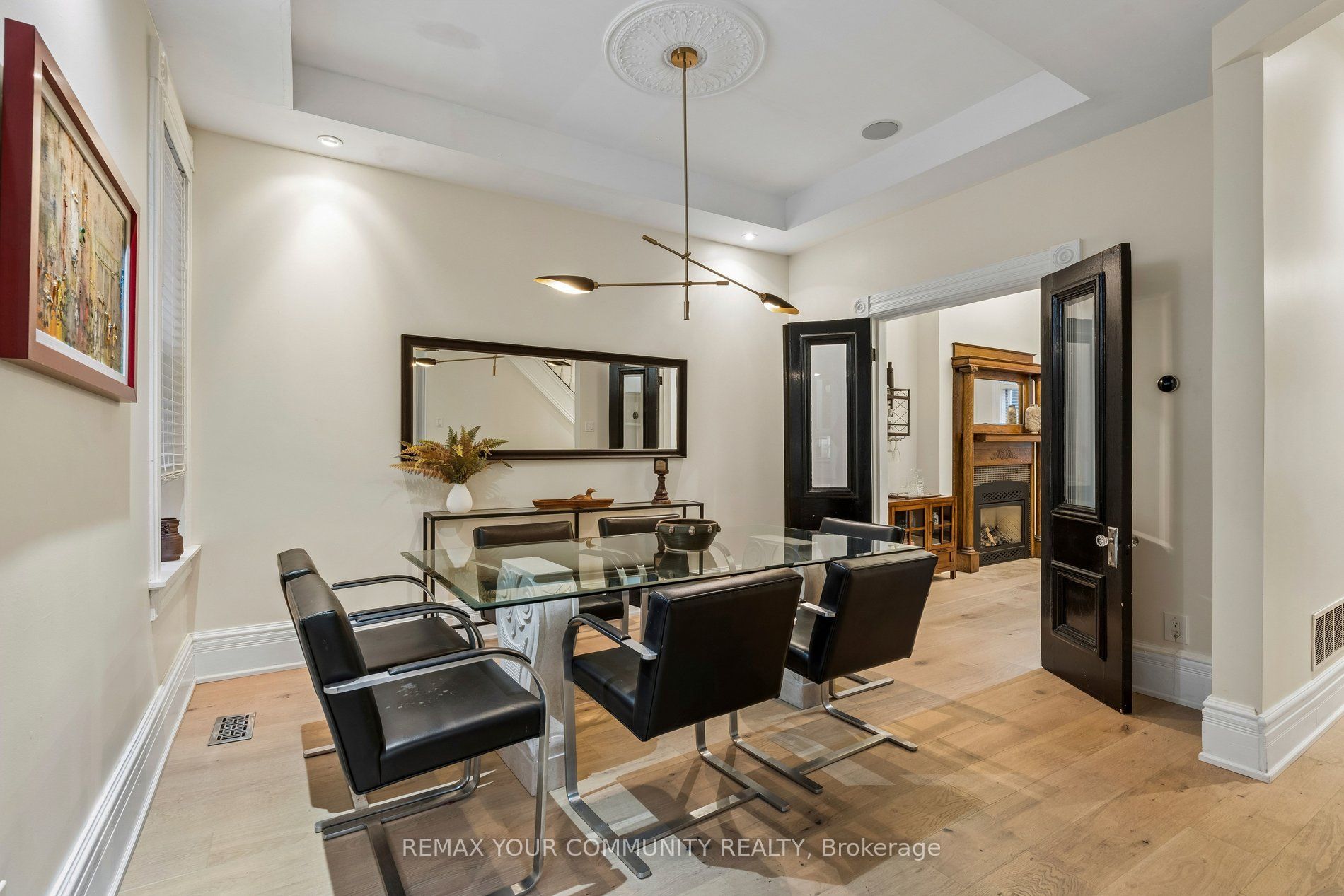 21 Laurier Avenue E Property Photo 11