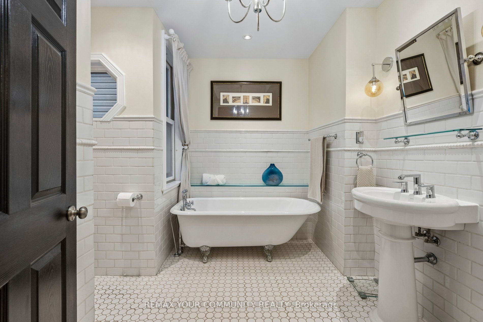 21 Laurier Avenue E Property Photo 25
