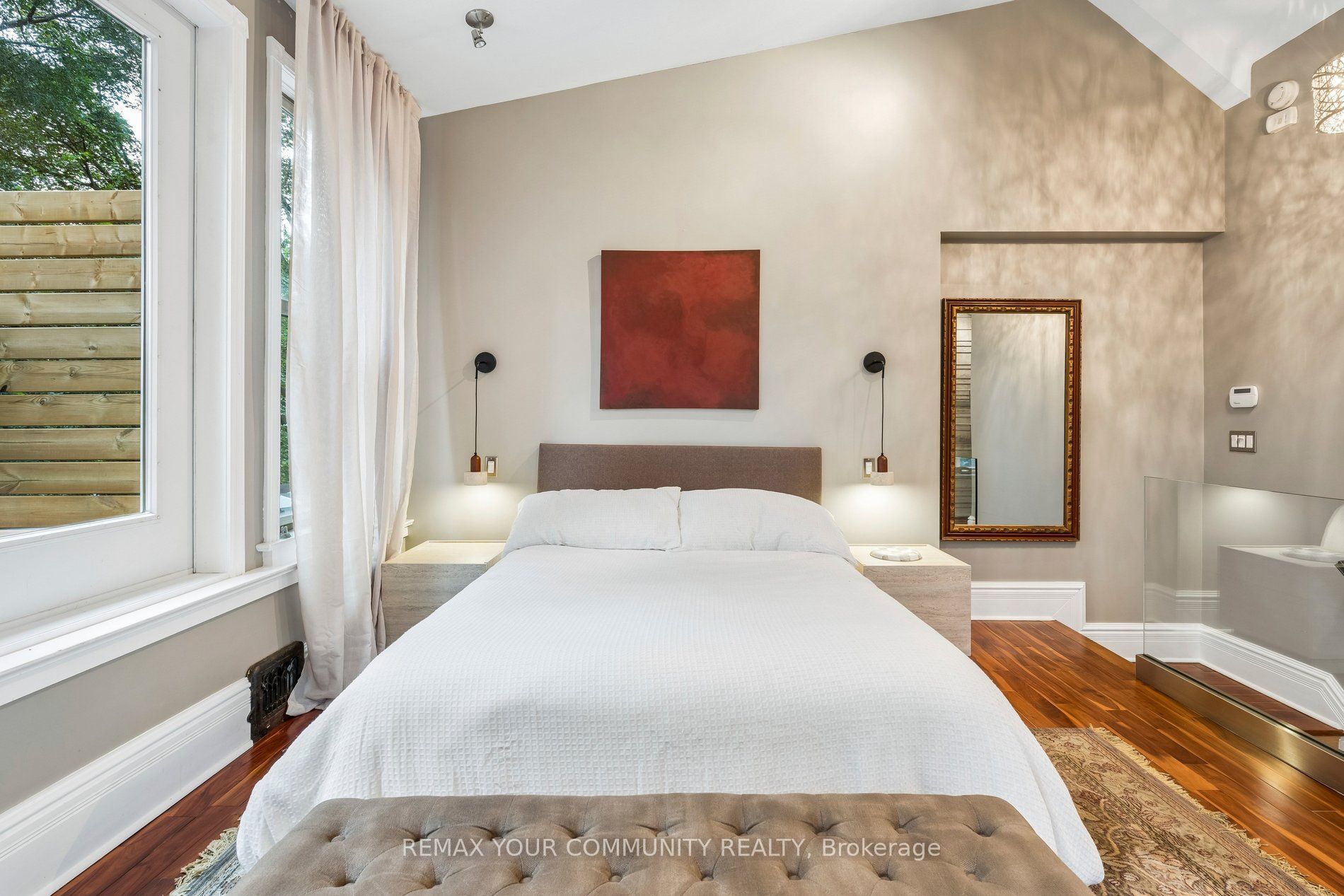 21 Laurier Avenue E Property Photo 34