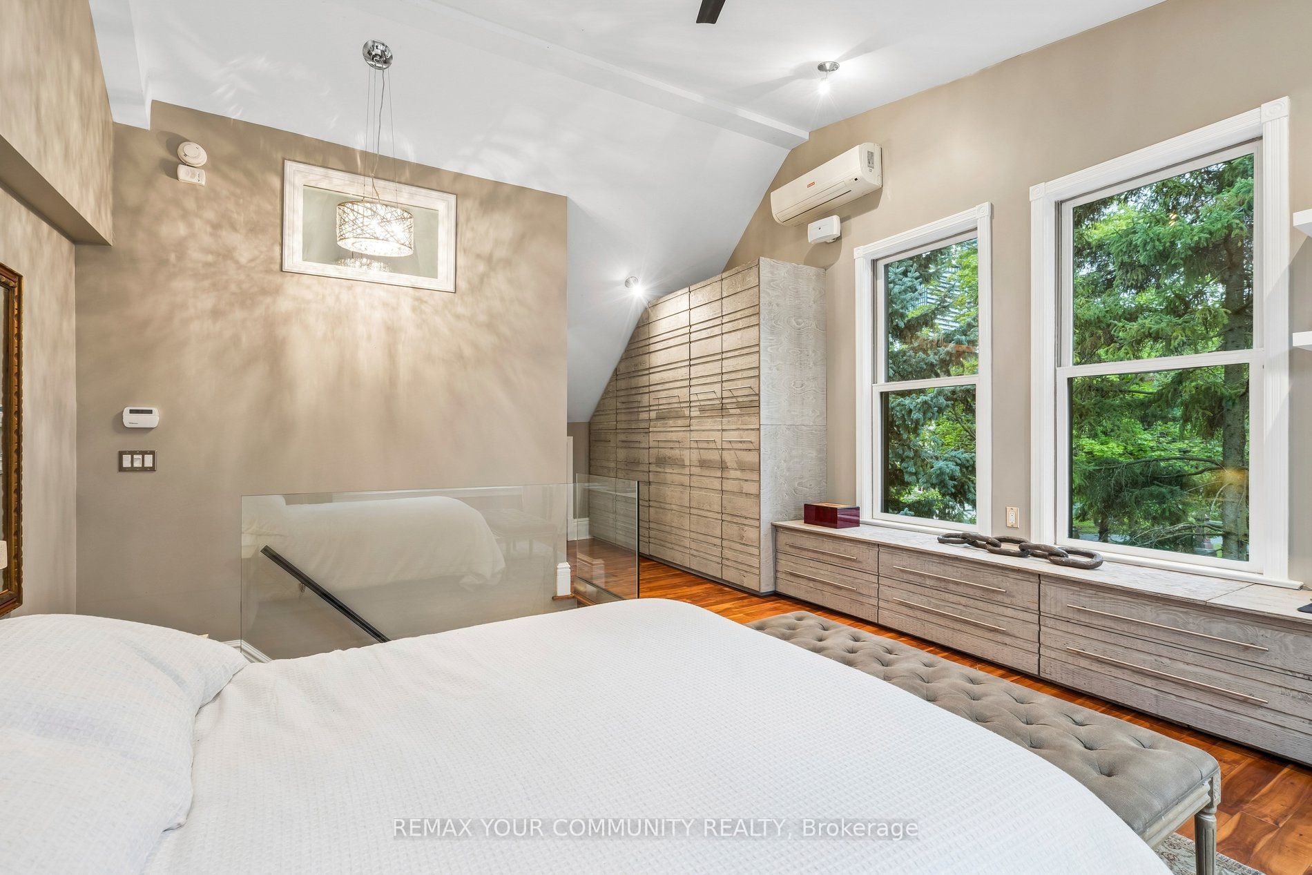 21 Laurier Avenue E Property Photo 36