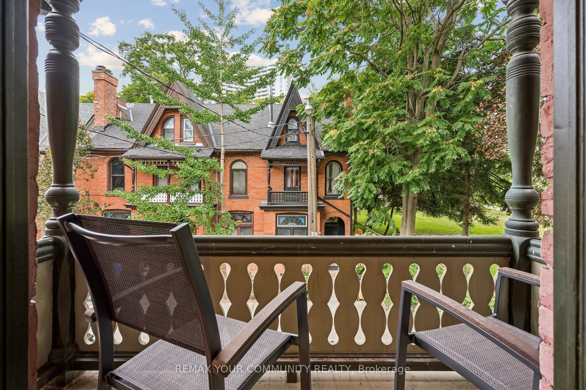 21 Laurier Avenue E Property Photo 42