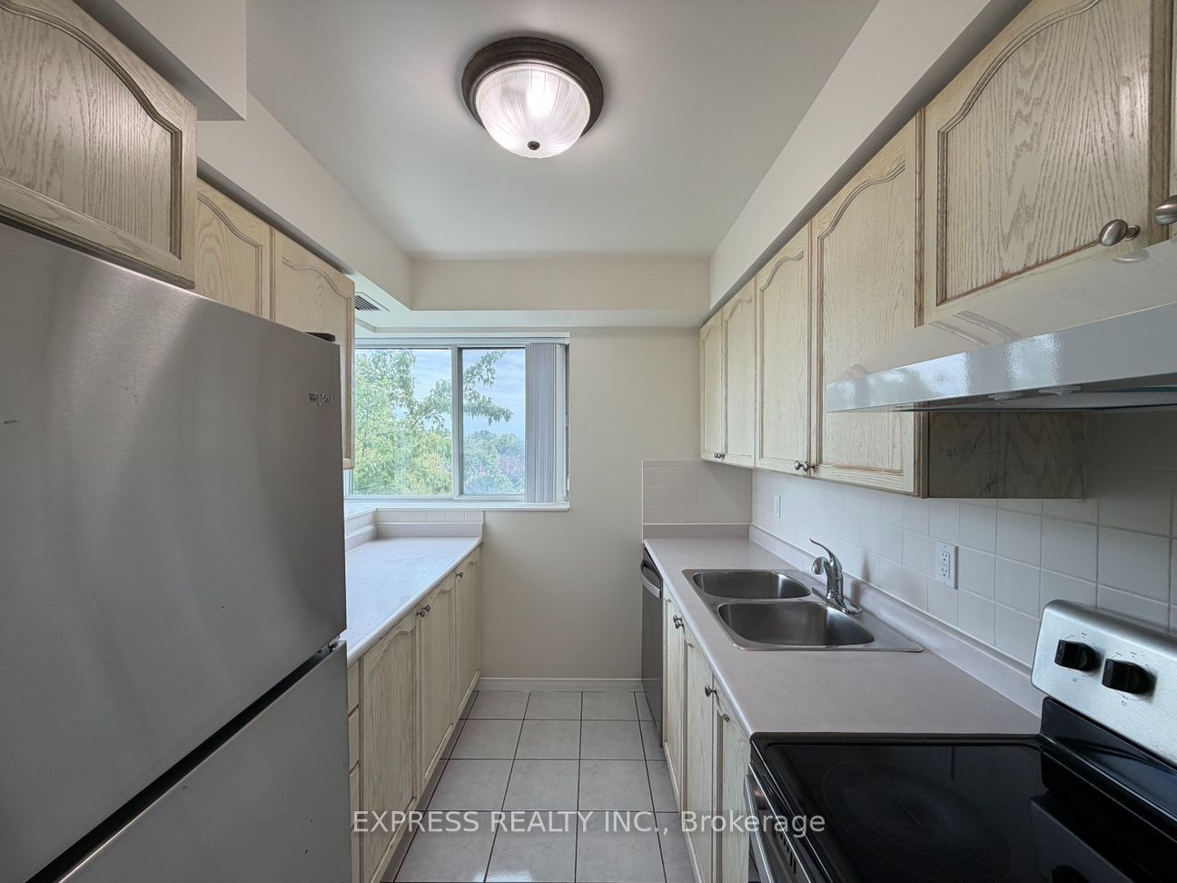 39 Pemberton Avenue 607 Property Photo 1