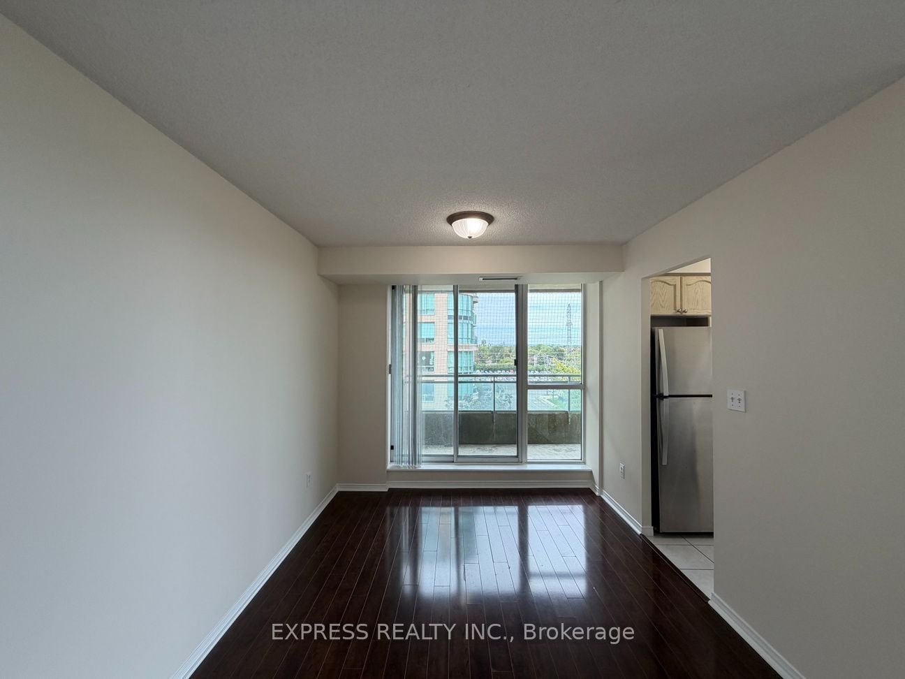 39 Pemberton Avenue 607 Property Photo 4