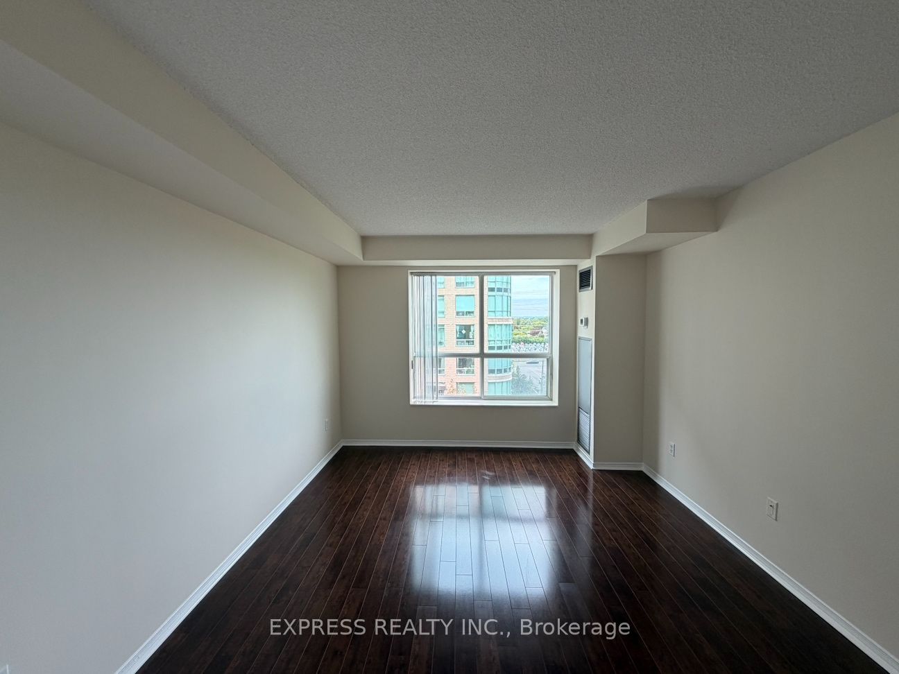 39 Pemberton Avenue 607 Property Photo 8