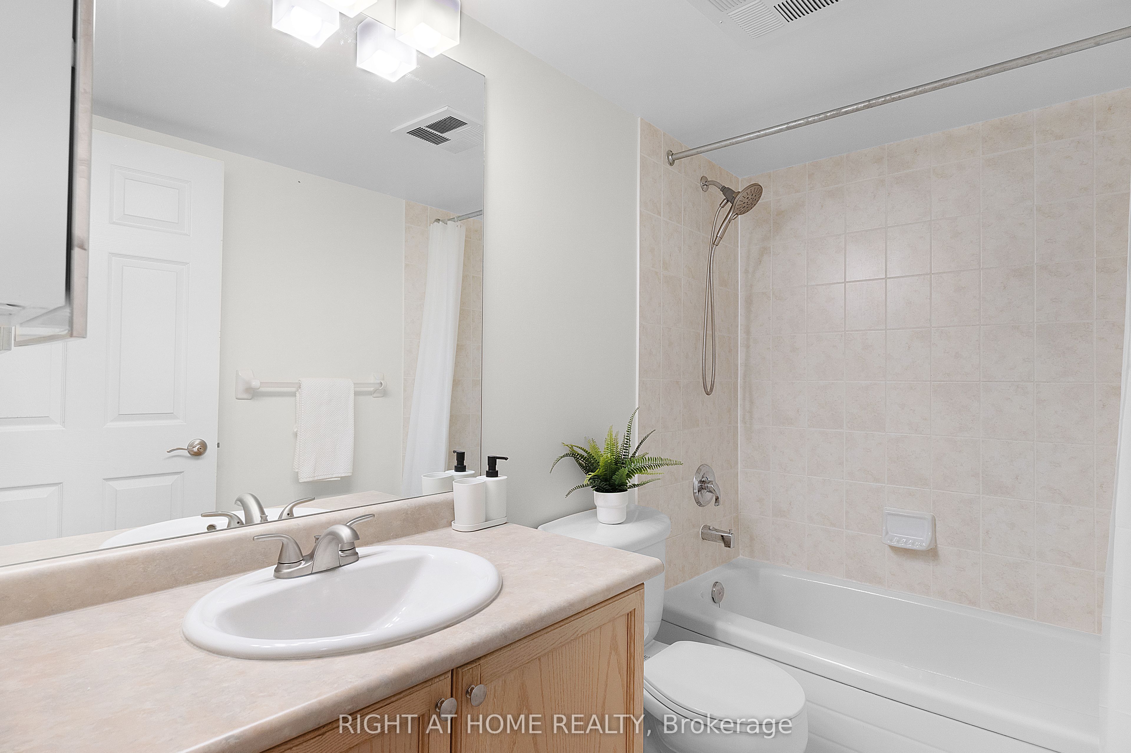 18 Parkview Avenue 1602 Property Photo 10