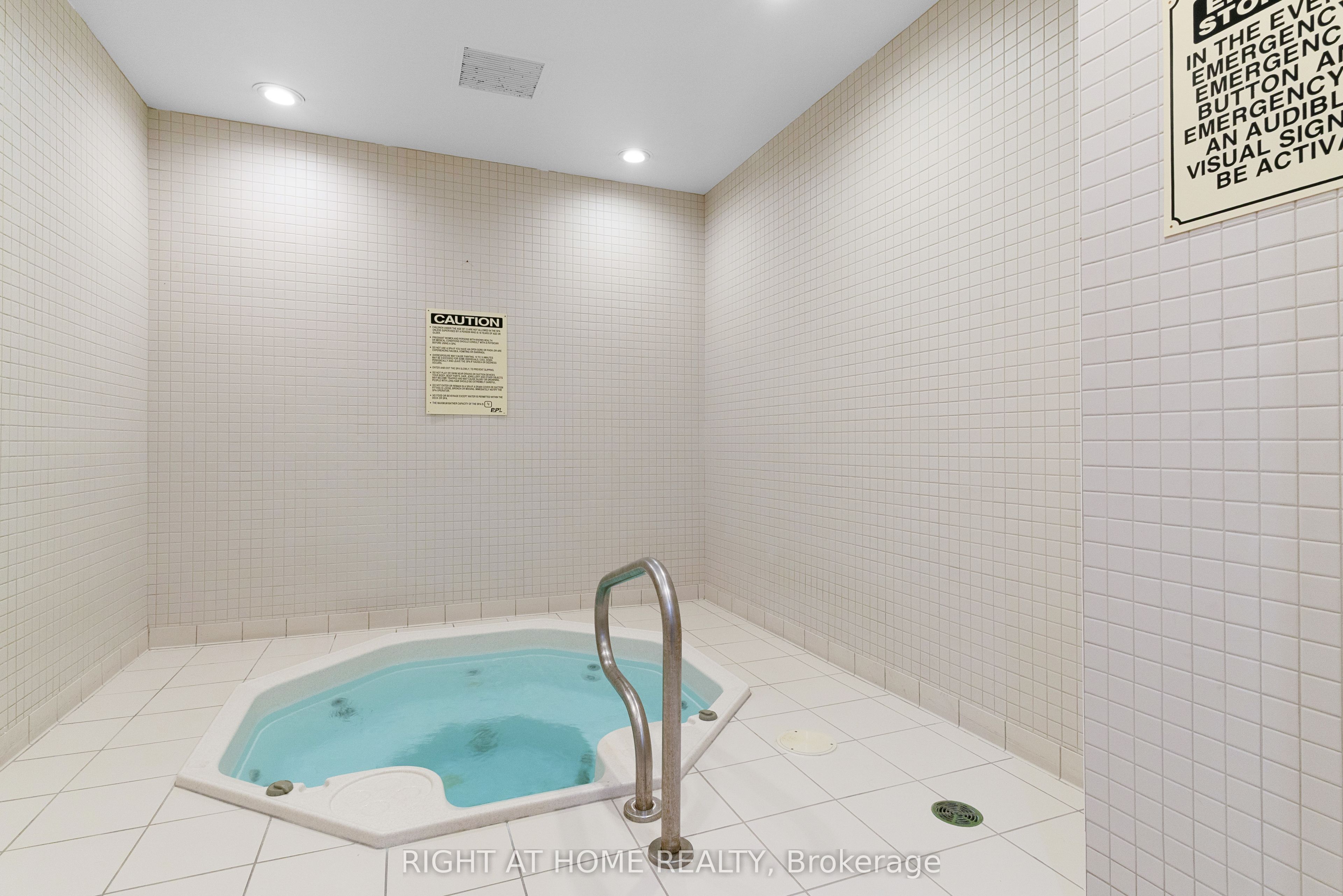 18 Parkview Avenue 1602 Property Photo 24