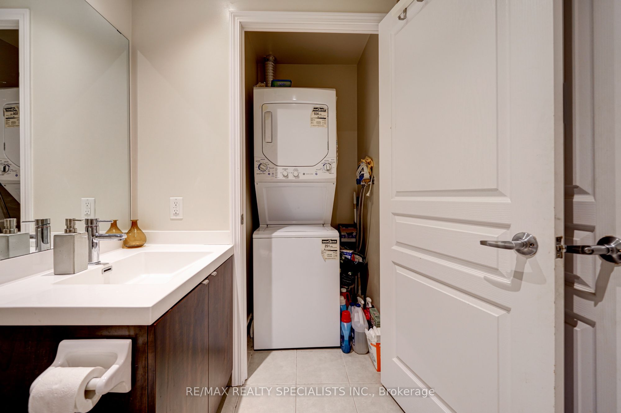 352 Front Street 2305 Property Photo 26