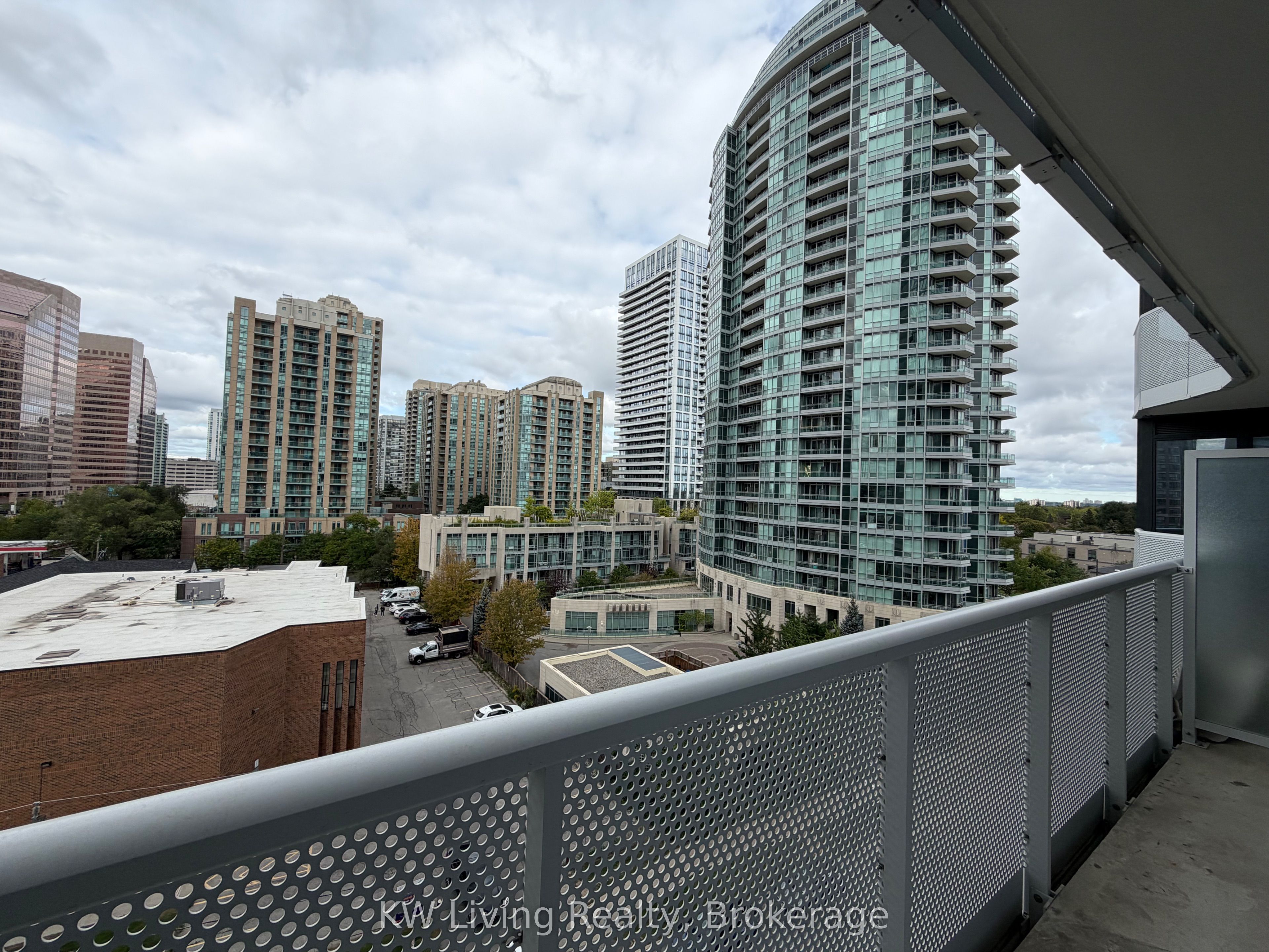 15 Holmes Avenue 706 Property Photo 17