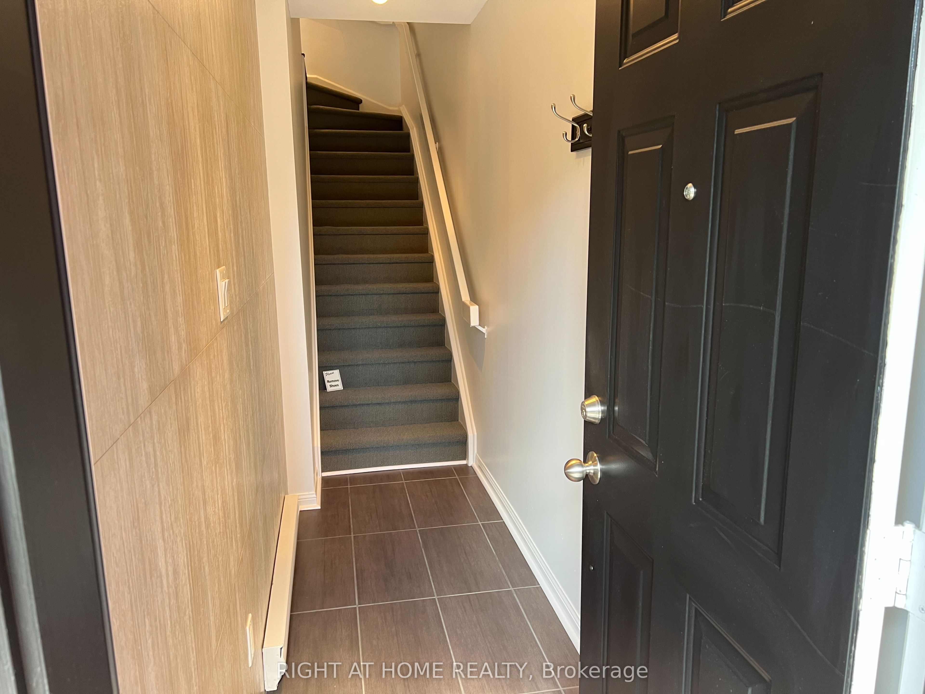 64 Douro Street 255 Property Photo 2