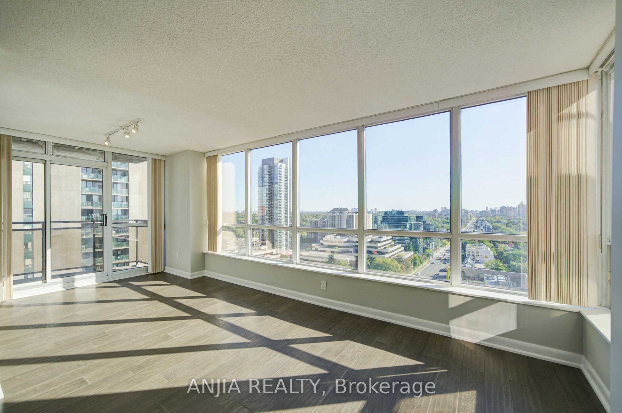 -33 Sheppard Avenue E 2010 Property Photo 1
