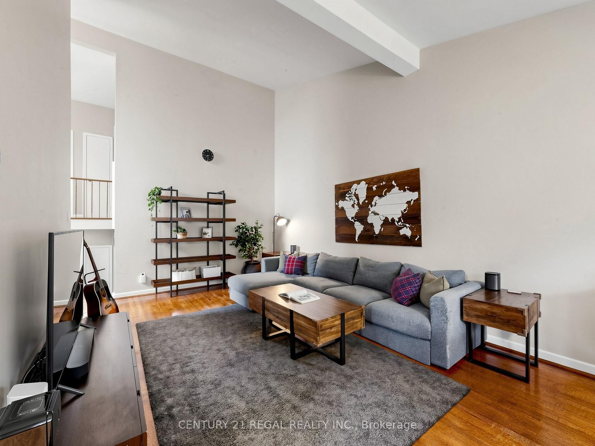 77 Billington Crescent Property Photo 15